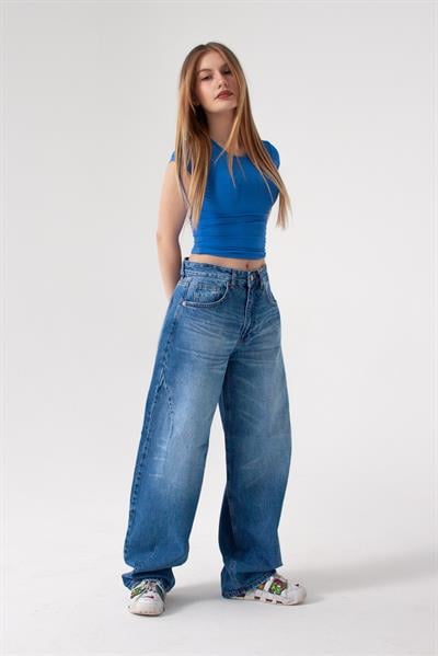 Mavi Kemer Toka Detay Barrel Jean