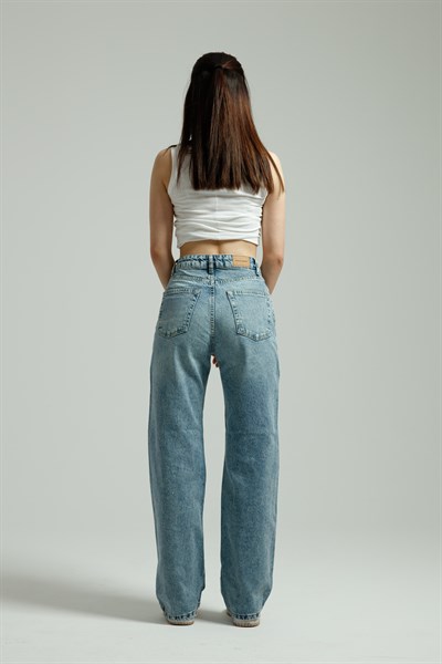 Mavi Yıkamalı Straight Jean