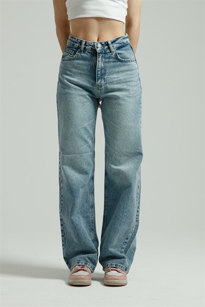 Mavi Yıkamalı Straight Jean