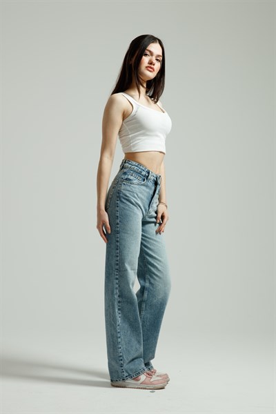 Mavi Yıkamalı Straight Jean