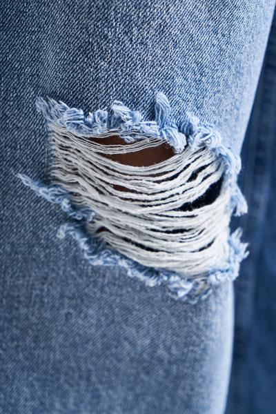 Mavi Yırtıklı Kemer Detay Wide Leg Jean