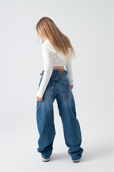 Mavi Yırtıklı Kemer Detay Wide Leg Jean