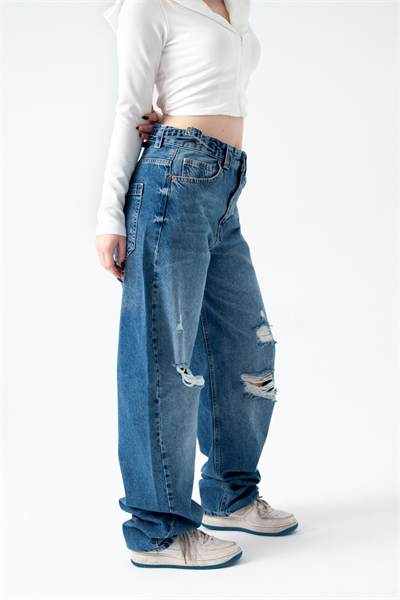 Mavi Yırtıklı Kemer Detay Wide Leg Jean