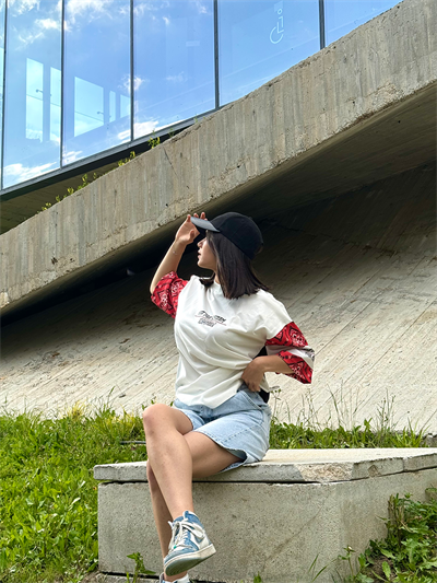 Off The System Detaylı Unisex Oversize Tişört