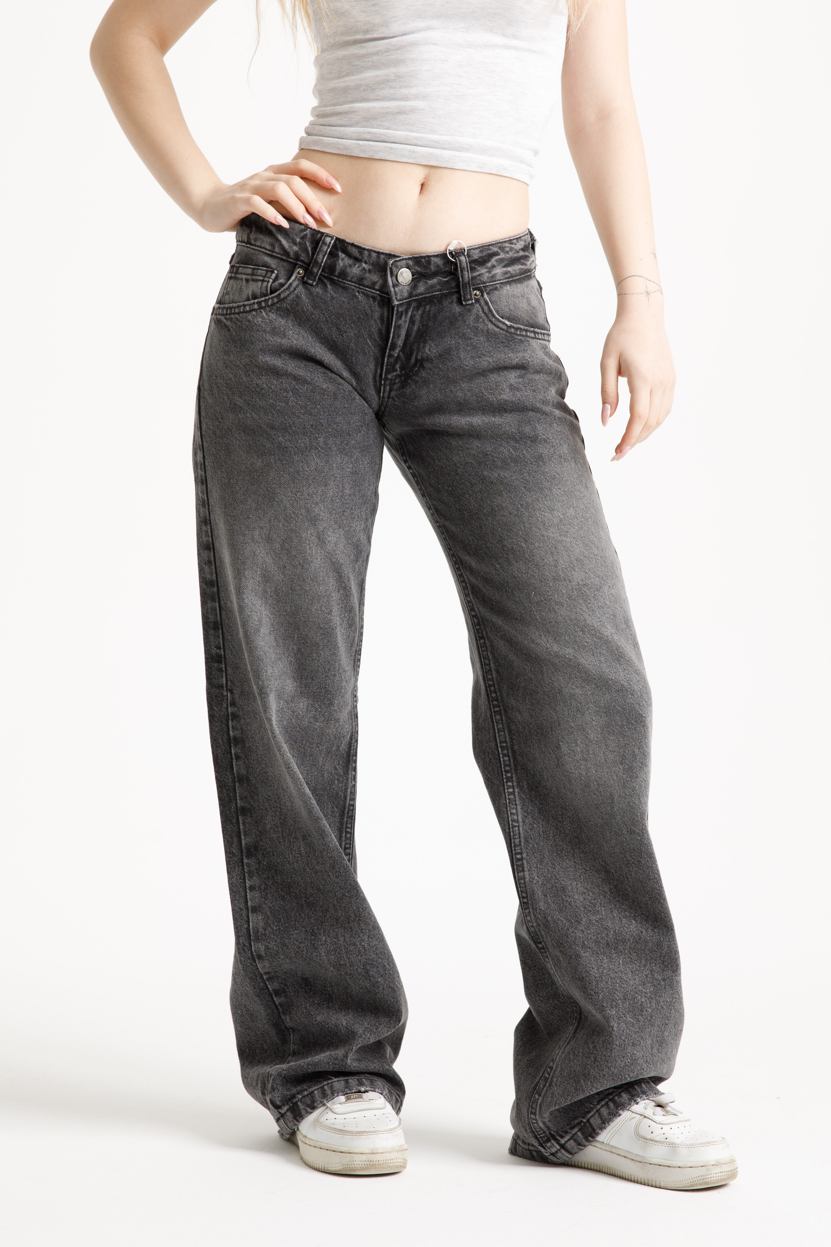 Gri Düşük Bel Straight Jean