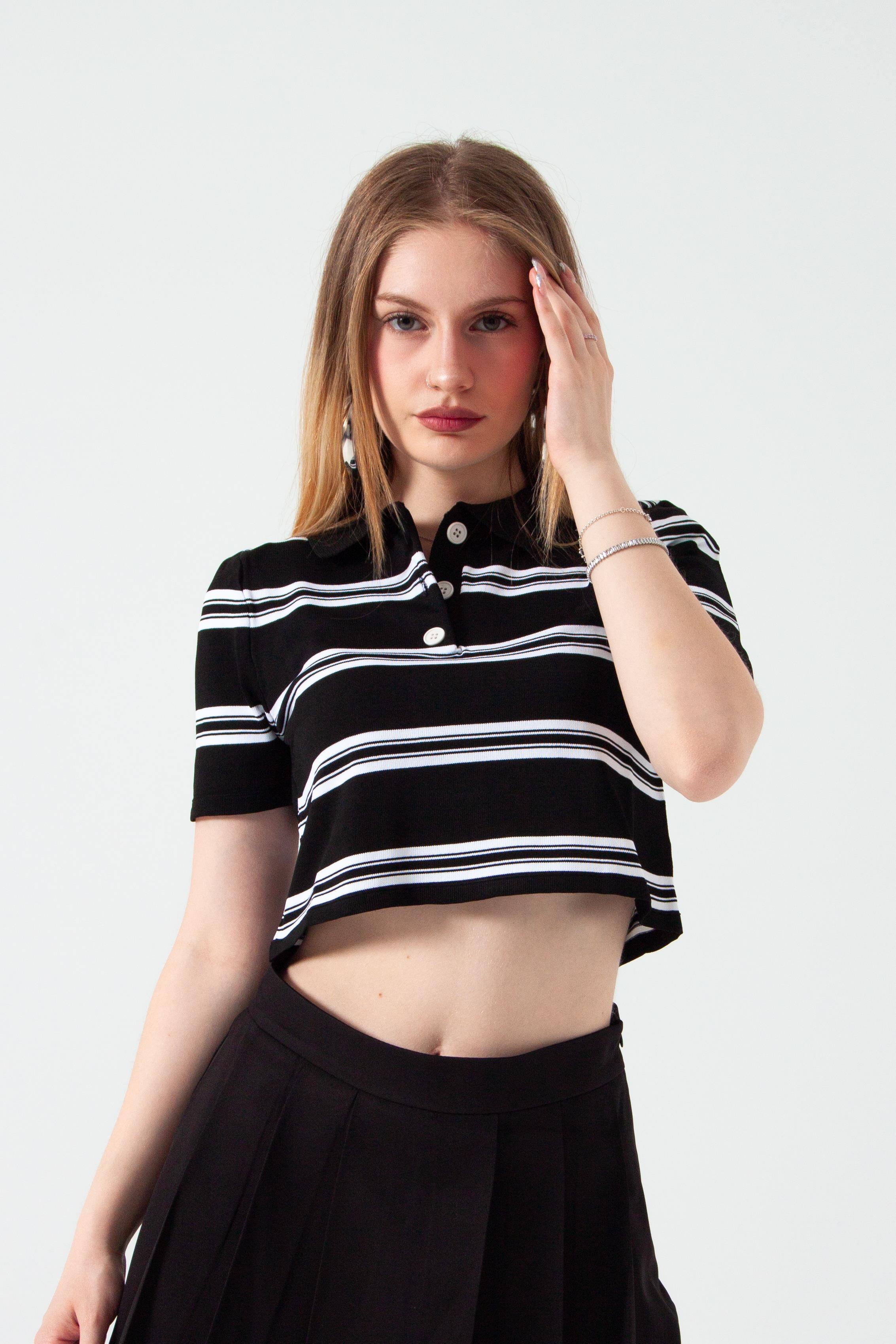 Siyah Çizgili Polo Yaka Crop T-Shirt