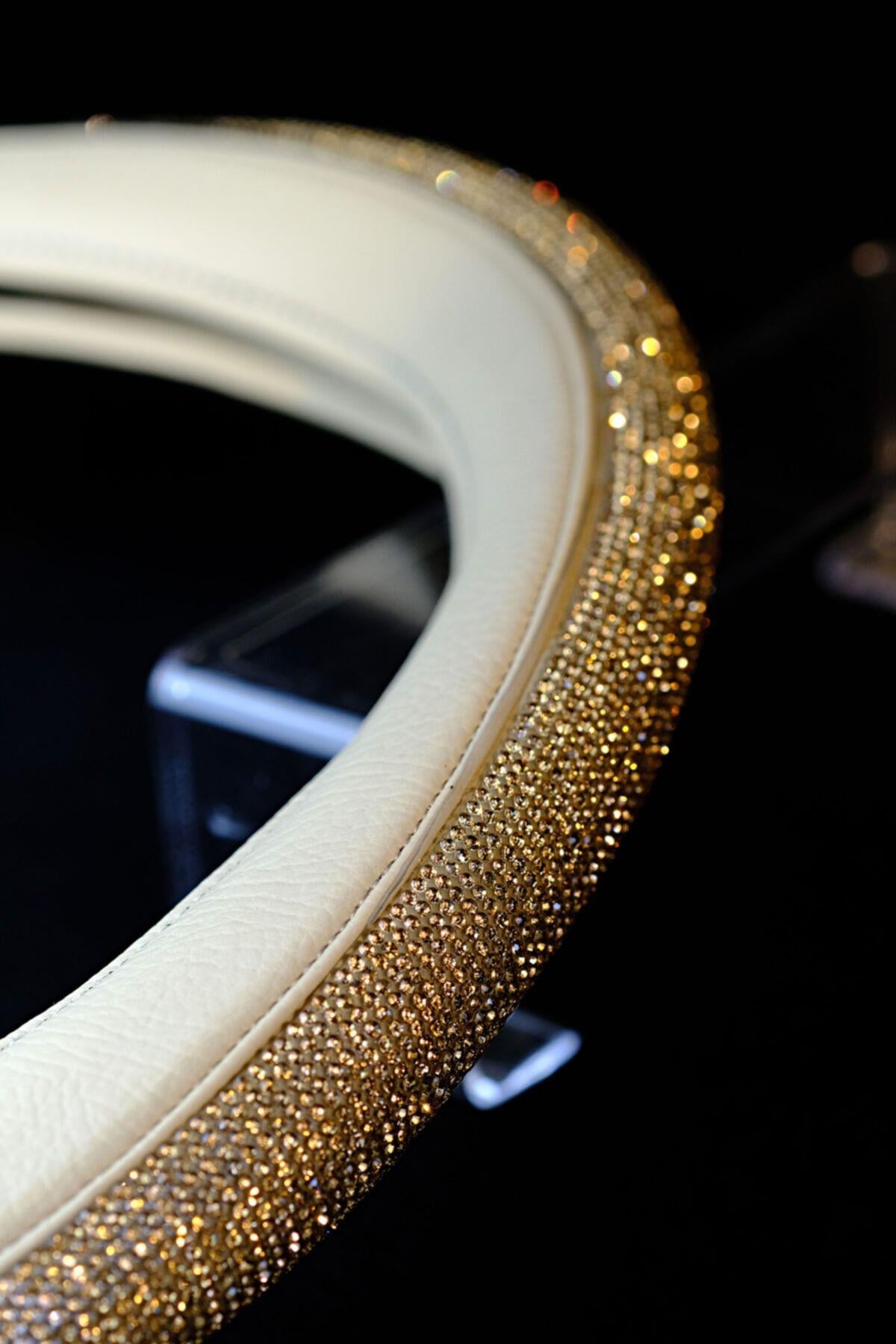 Krem Rengi Suni Deri Gold Swarovski Taşlı Araba Direksiyon Kılıfı