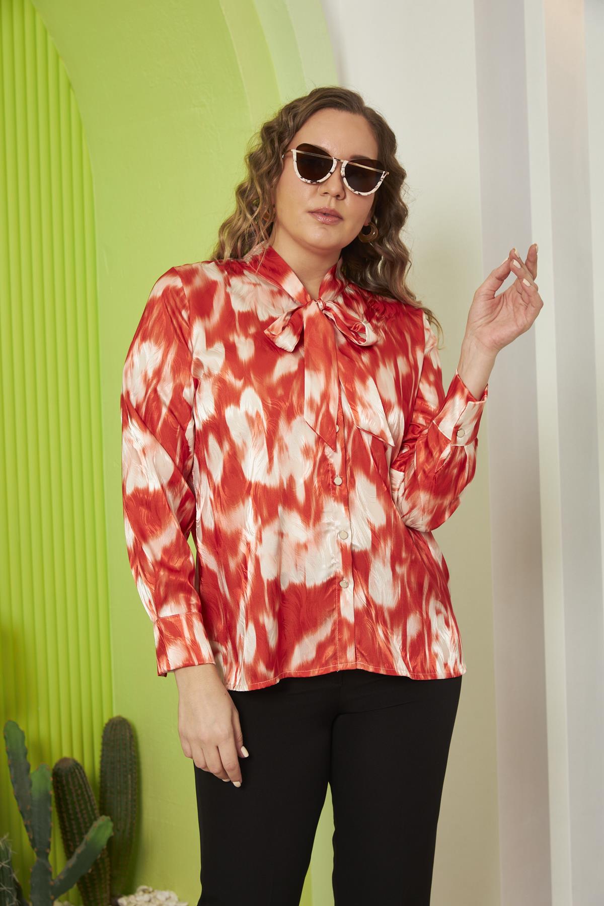 Rmg Yaka Fularlı Büyük Beden Desenli Mercan Gömlek