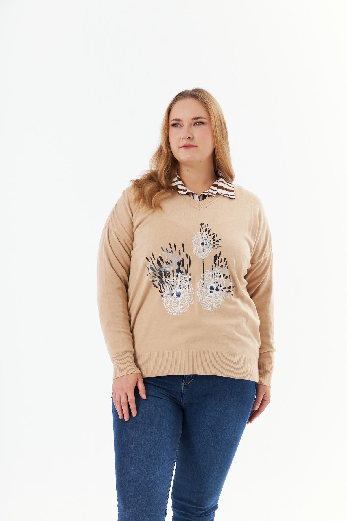 V YAKA BASKILI TRİKO  1-2