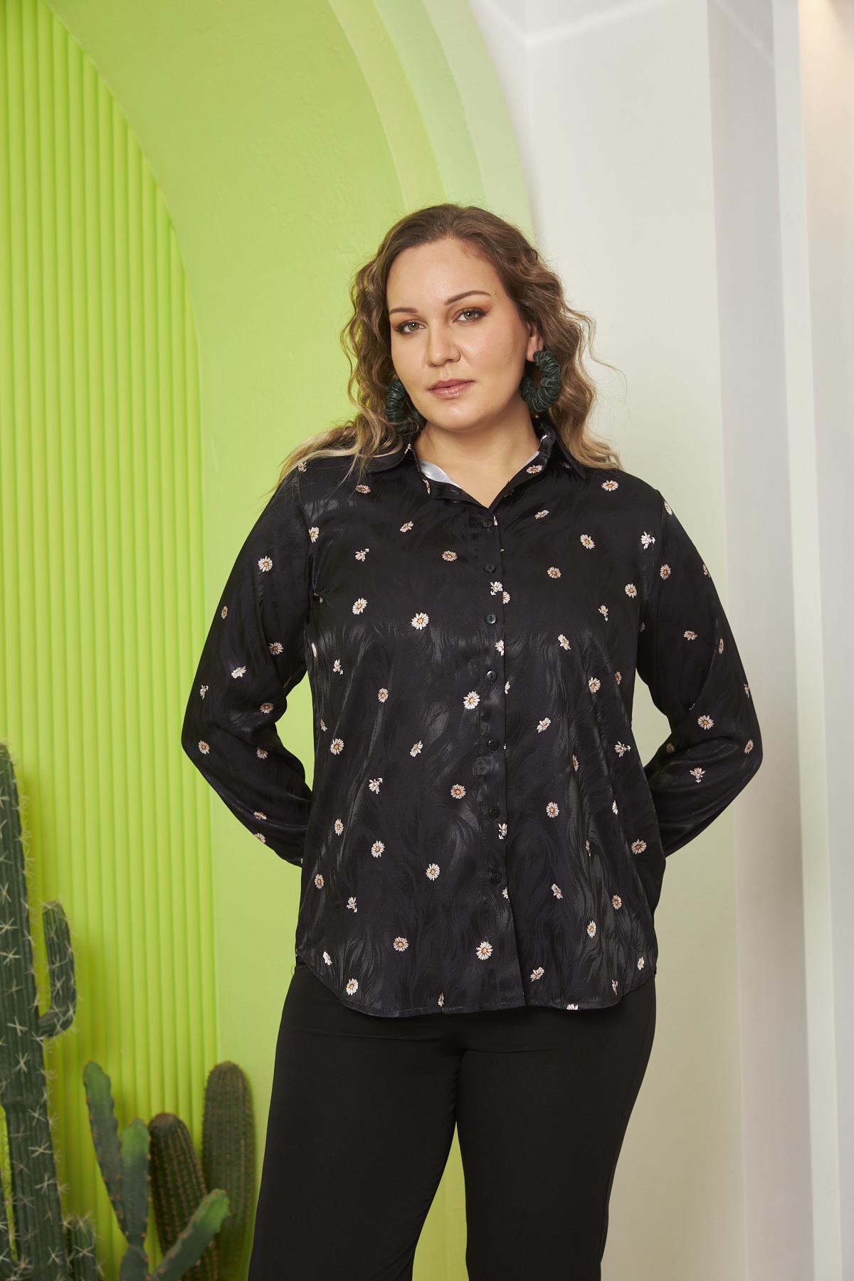 Rmg Papatya Desenli Büyük Beden Siyah Gömlek