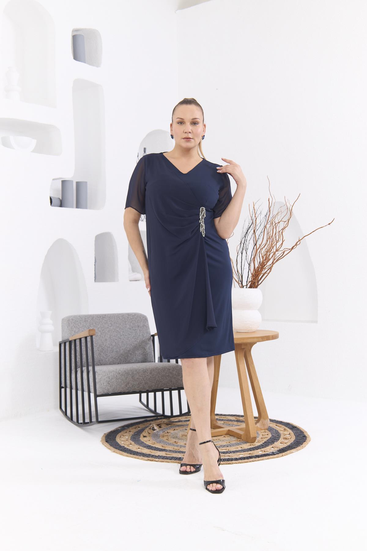 Rmg Asimetrik Büyük Beden Taş Aksesuarlı Lacivert Abiye Elbise