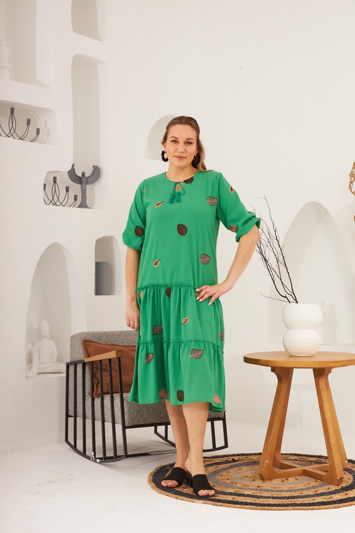 Rmg Yaka ve Nakış Detay Büyük Beden Elbise Yeşil