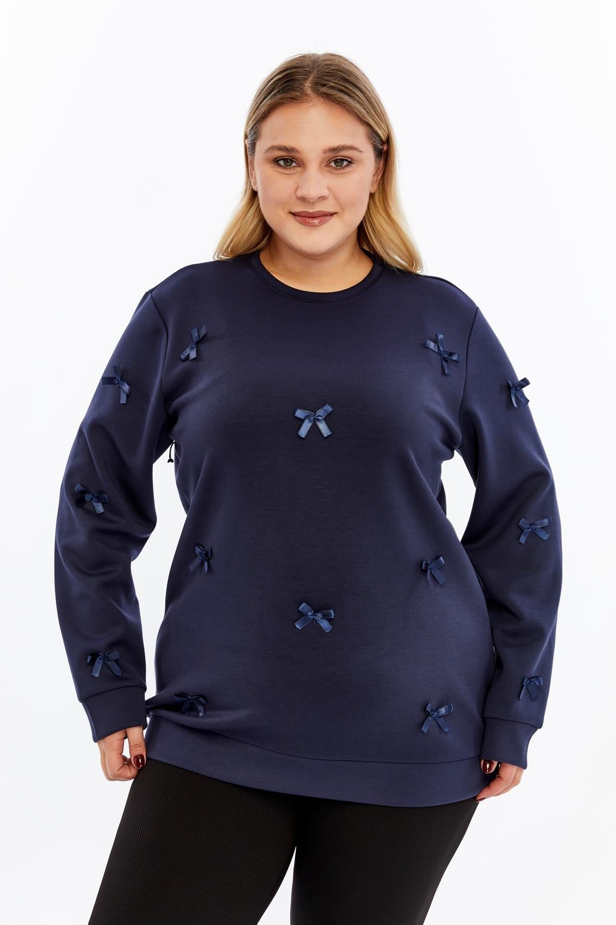 Fiyonk Detaylı Büyük Beden Sweatshirt Lacivert