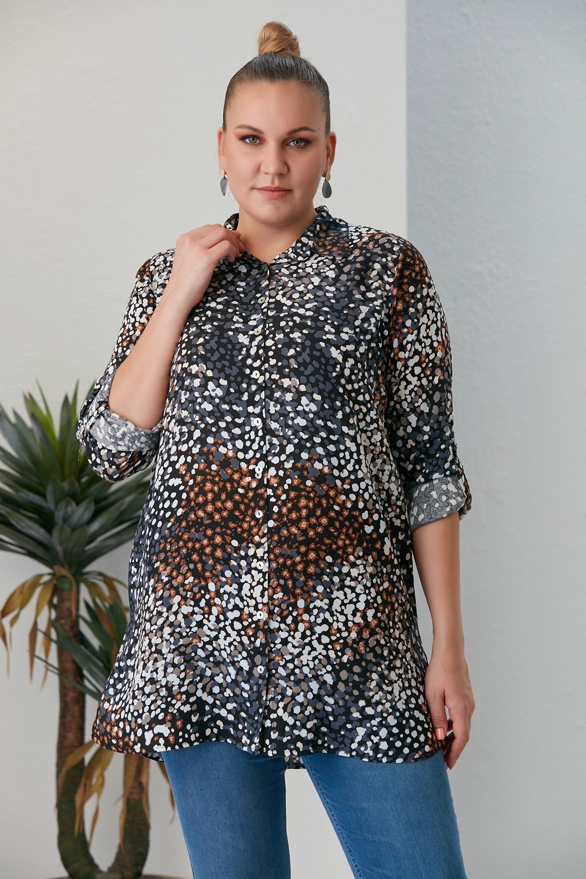 Rmg Taş Desenli Büyük Beden Siyah Gömlek