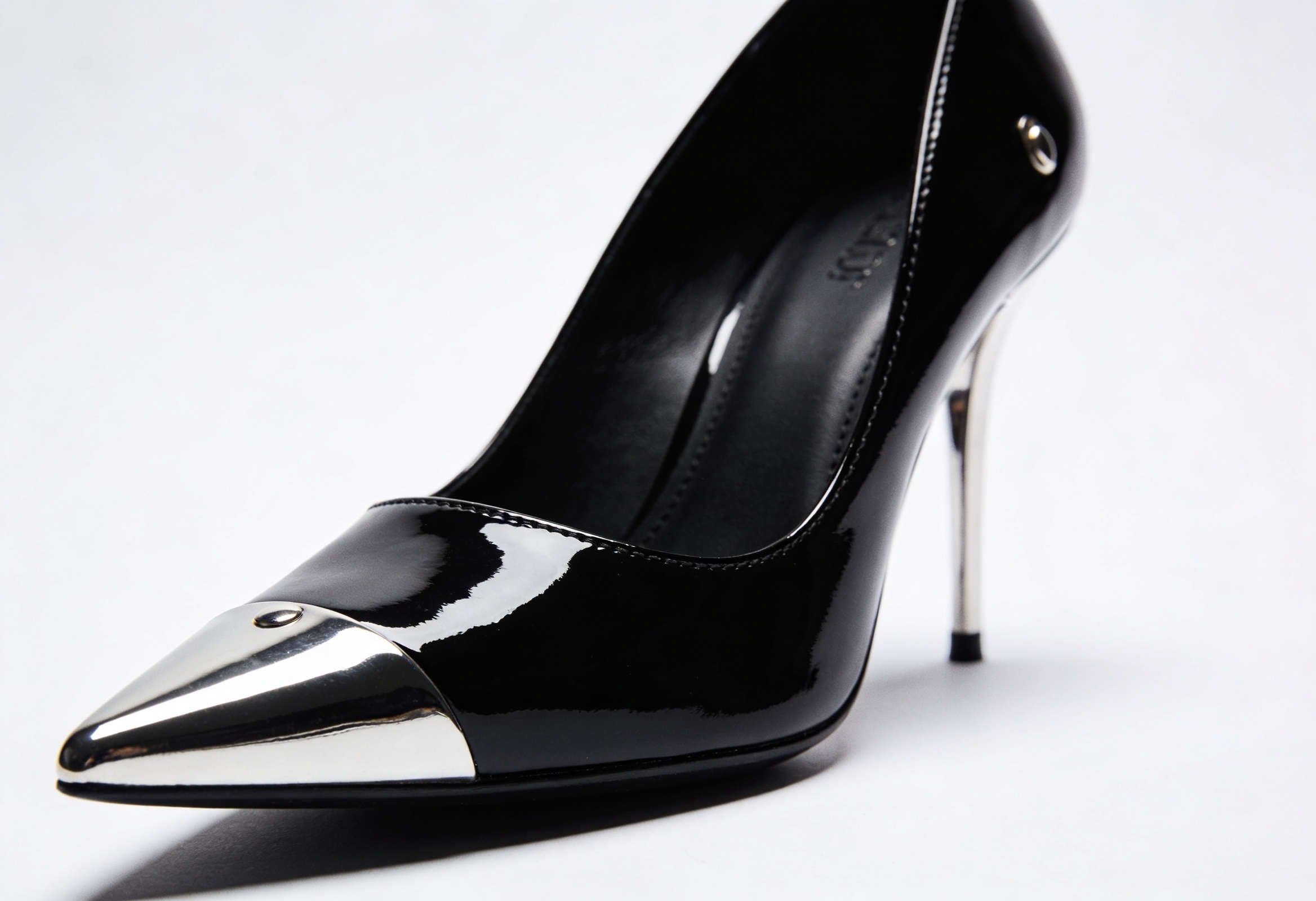 Stiletto Tarihçesi