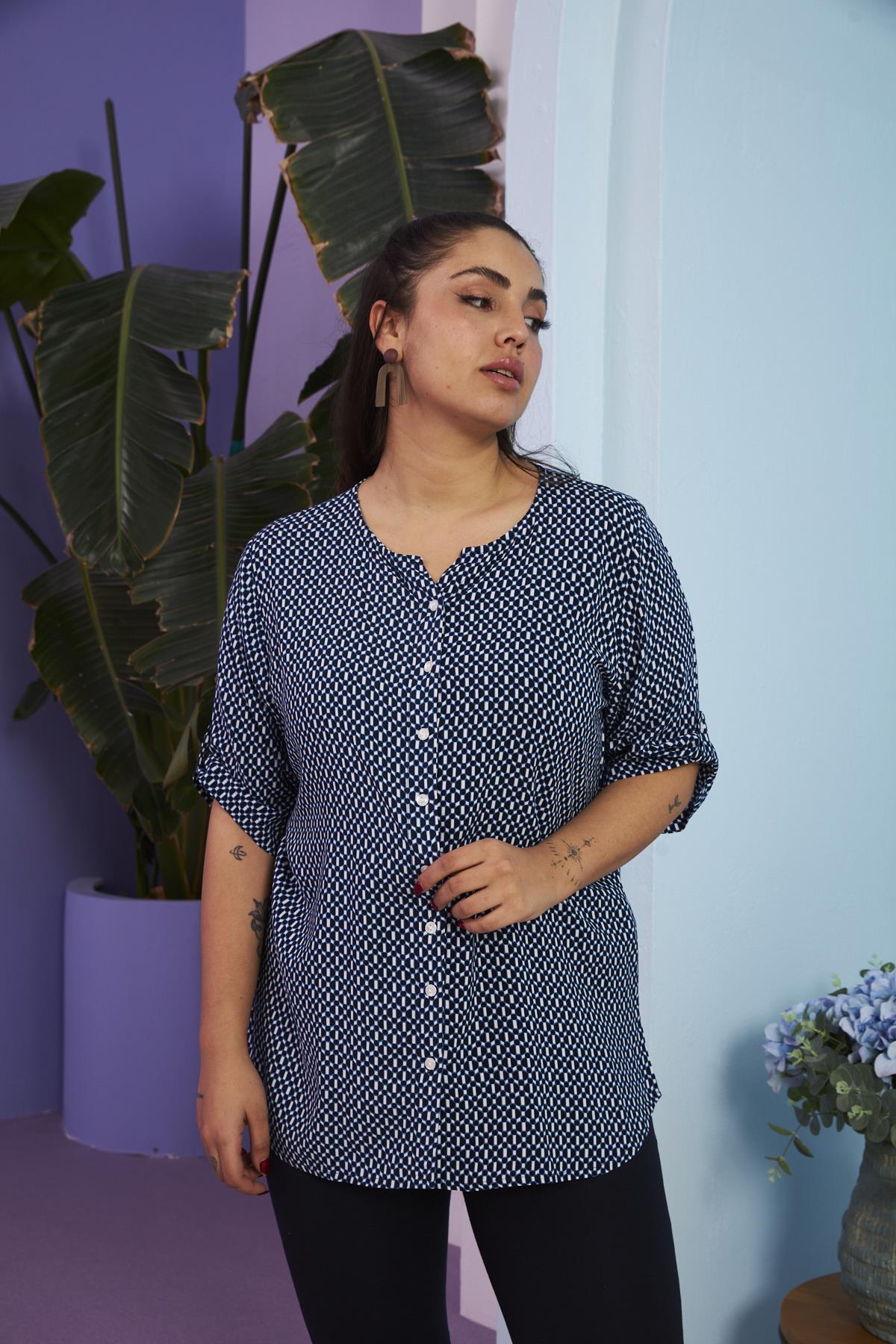 Kol Detaylı Büyük Beden Lacivert Viskon Bluz