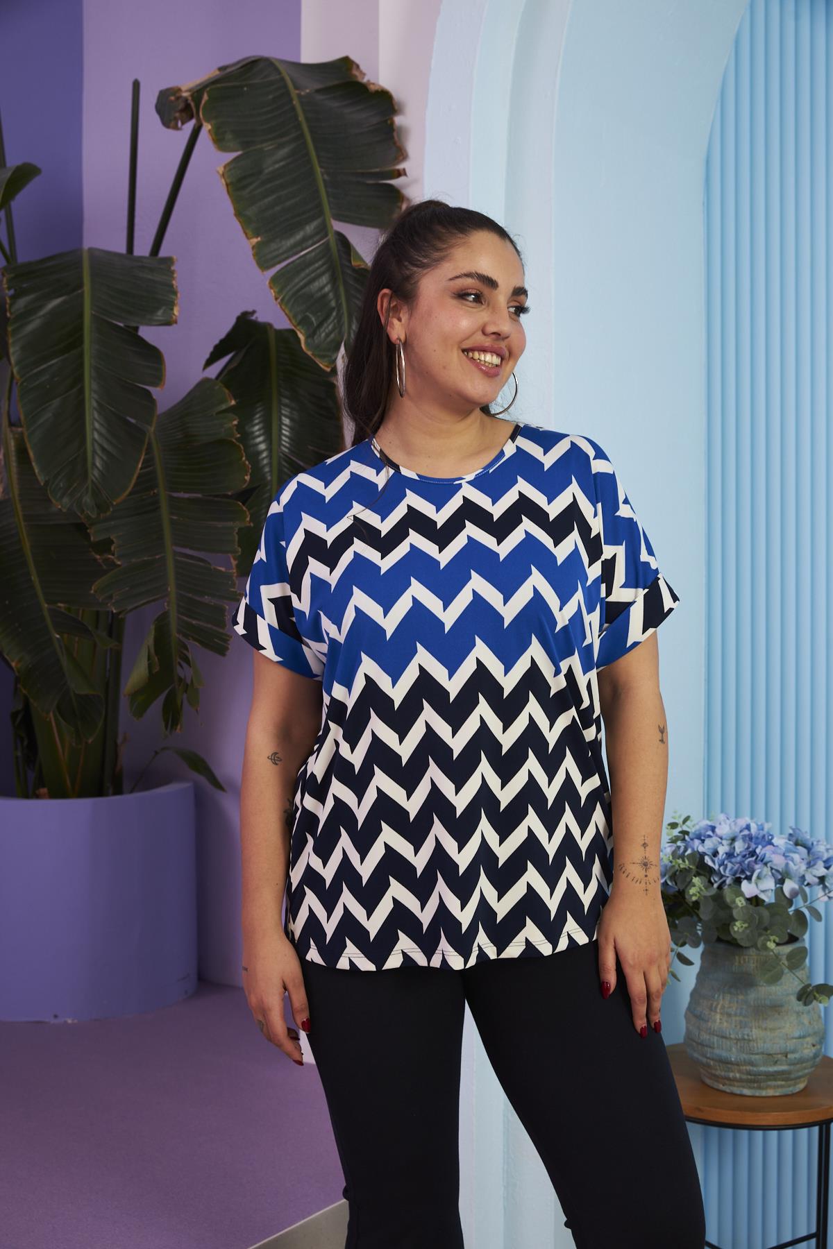 Zigzag Desen Büyük Beden Saks Bluz