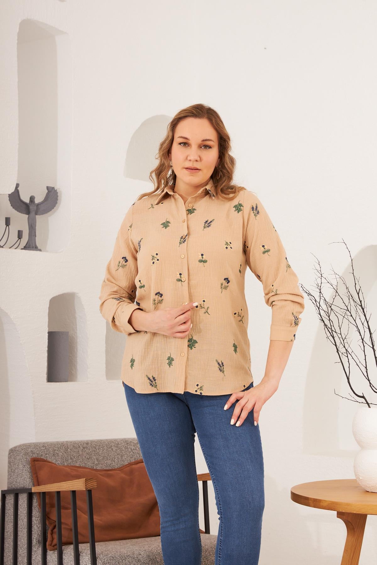 Nakışlı Büyük Beden Vizon Gömlek