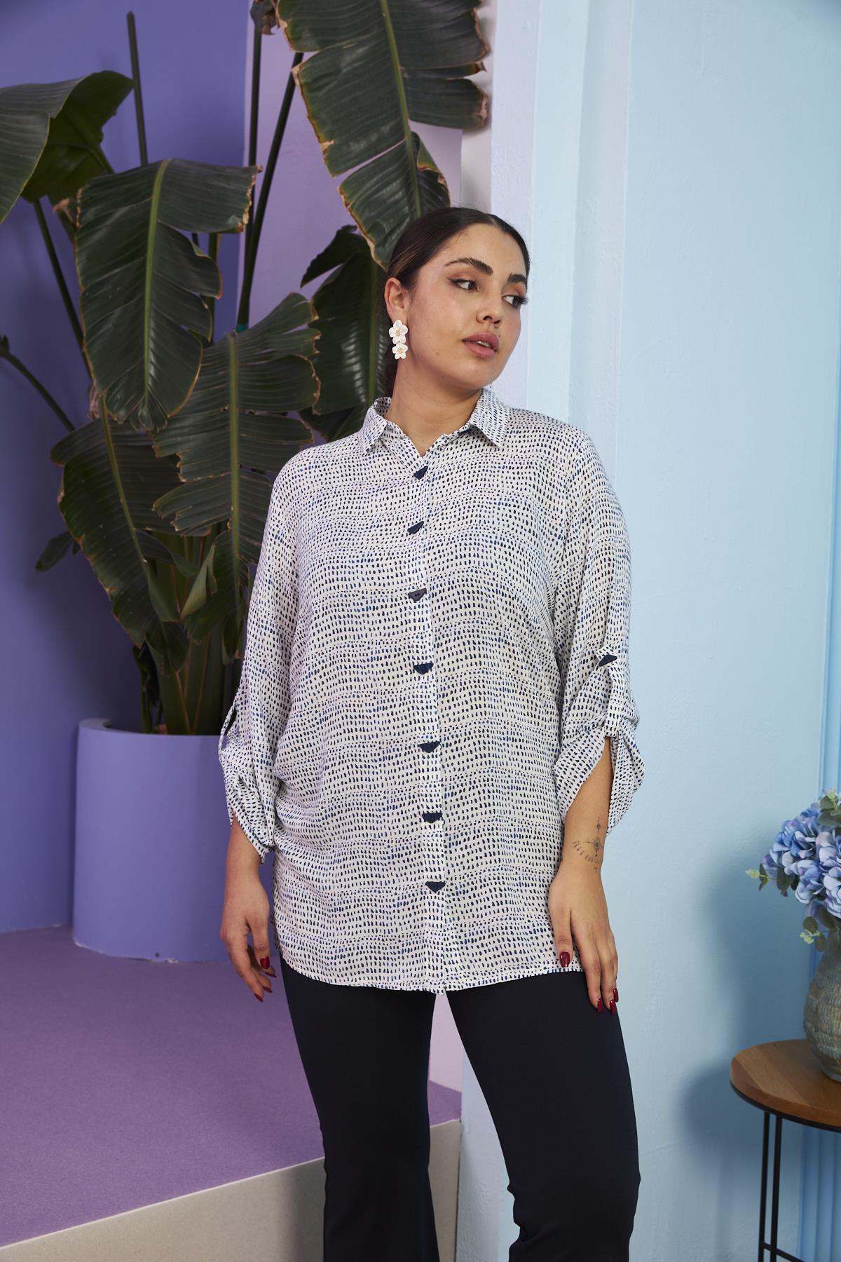 Düğme Detaylı Nokta Desenli Büyük Beden İndigo Gömlek