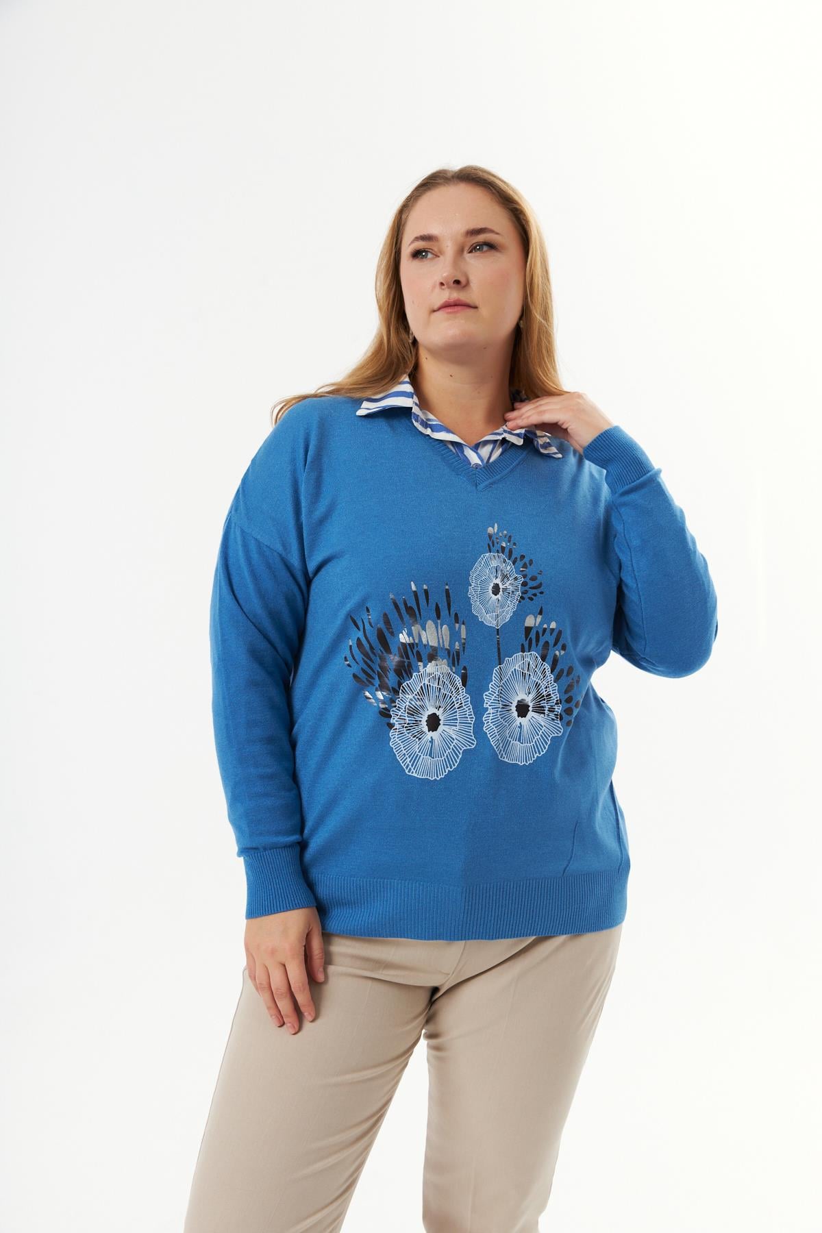 Büyük Beden Kaşmir Karışımlı V Yaka Baskılı Triko Kazak İndigo