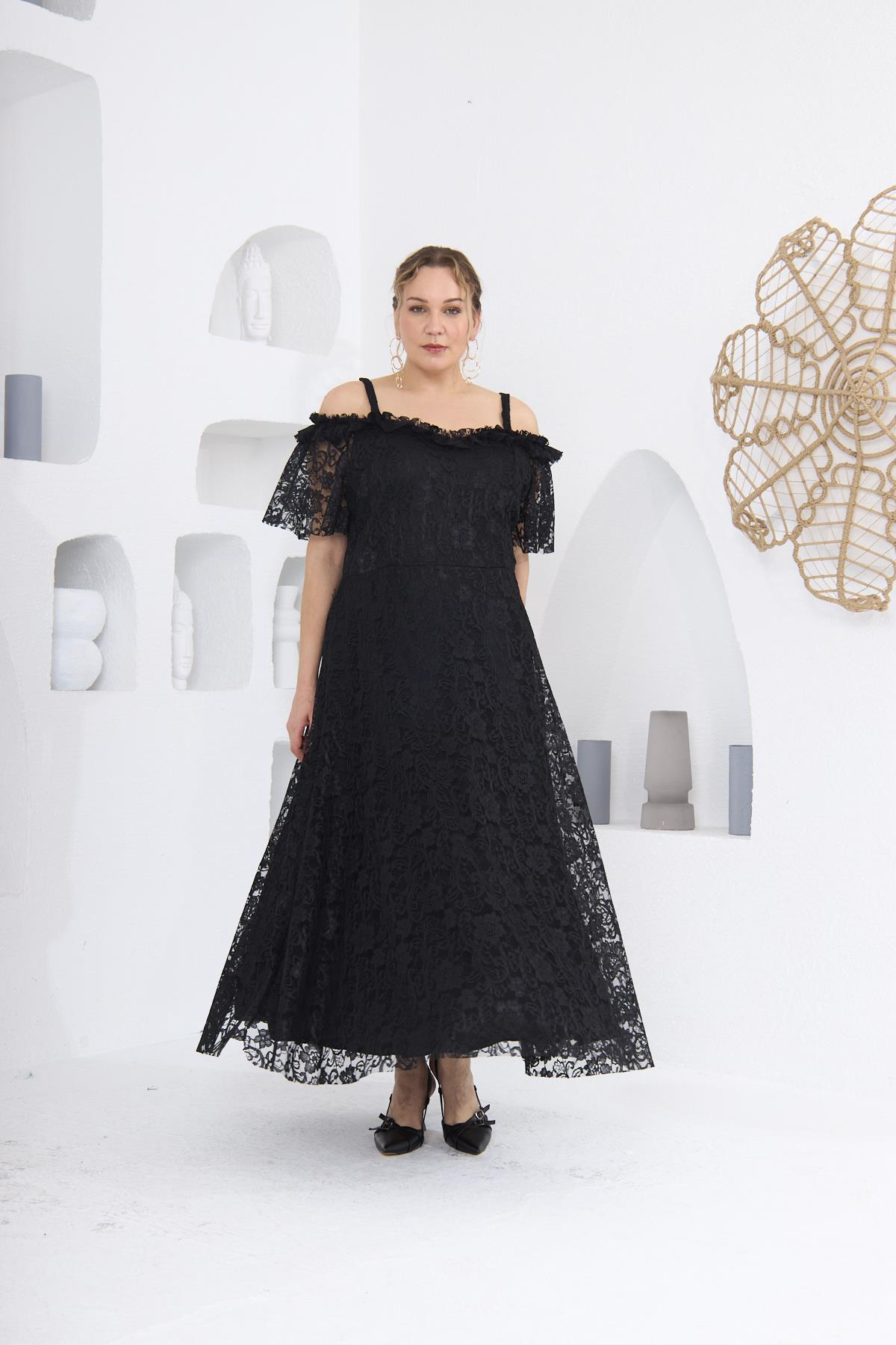 Dantel Astarlı Omuz Detay Büyük Beden Elbise Siyah