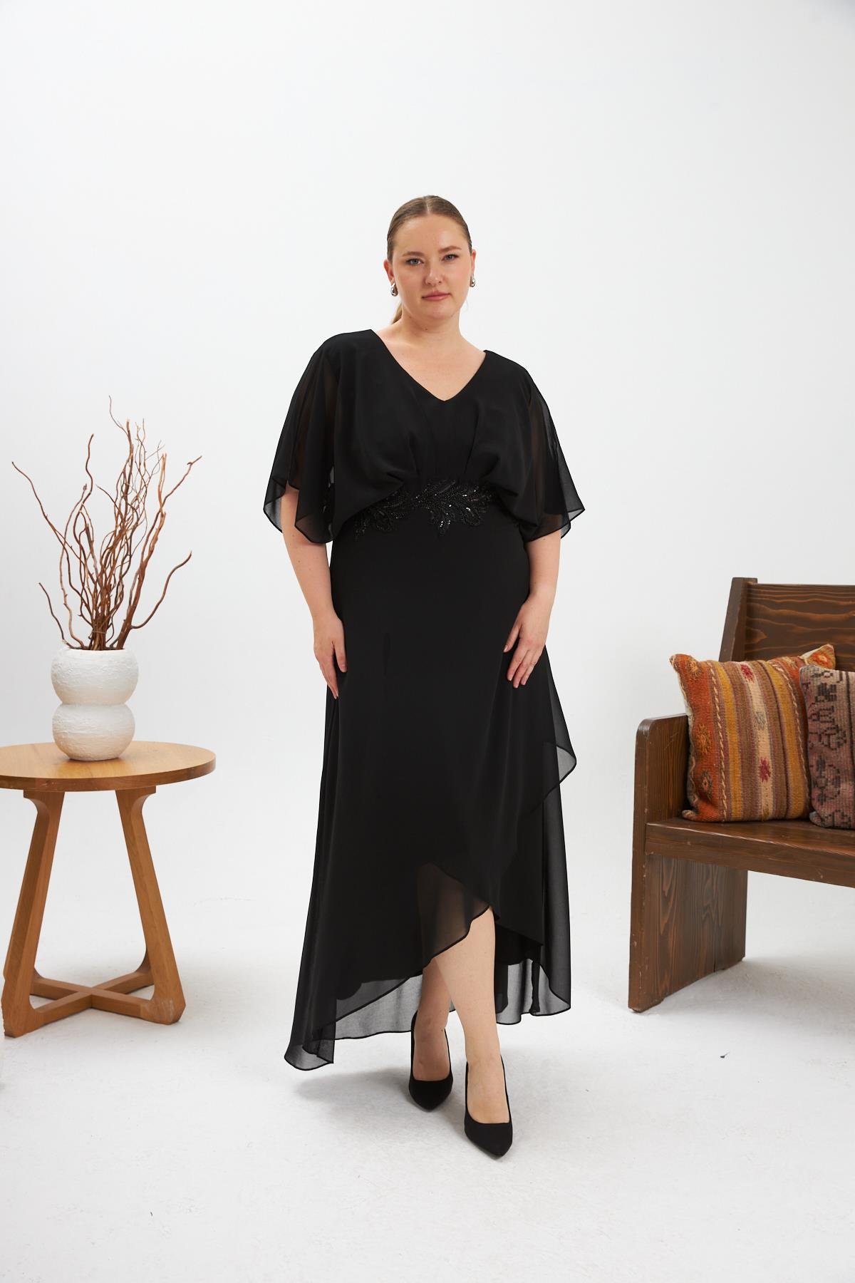 Asimetrik Kesim Kemer Detaylı Büyük Beden Abiye Elbise