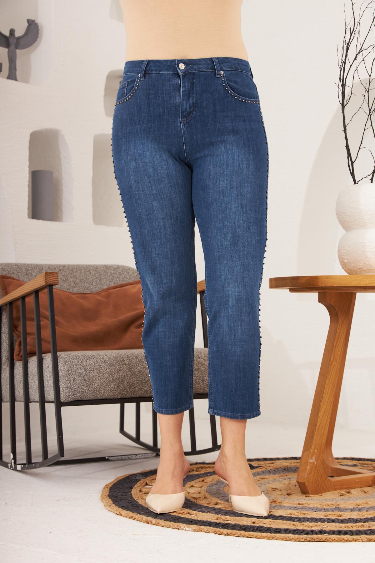 Yanları Taş Detaylı Büyük Beden Lacivert Kot Pantolon