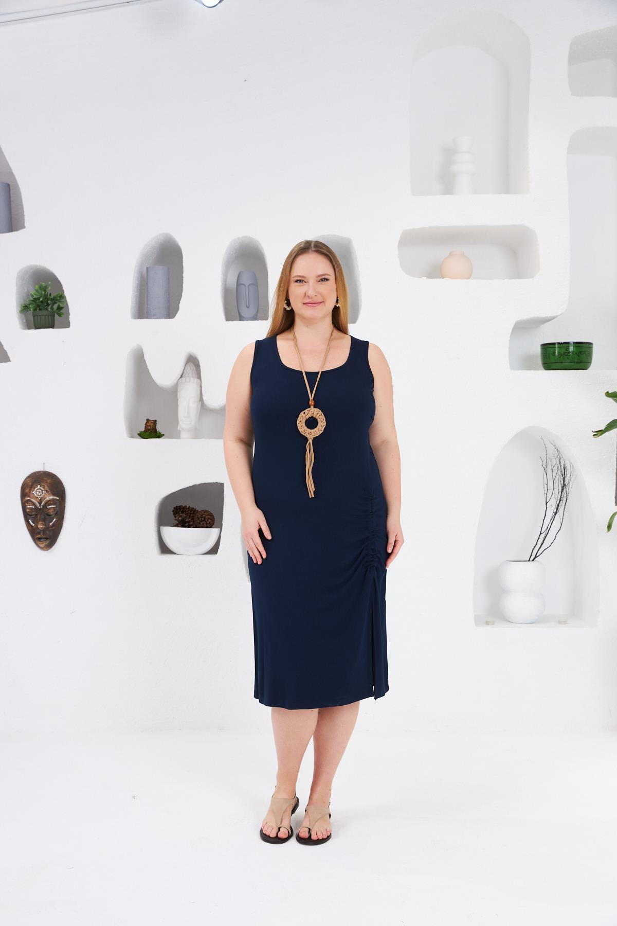 Bel Büzgü Detaylı Büyük Beden Elbise Lacivert