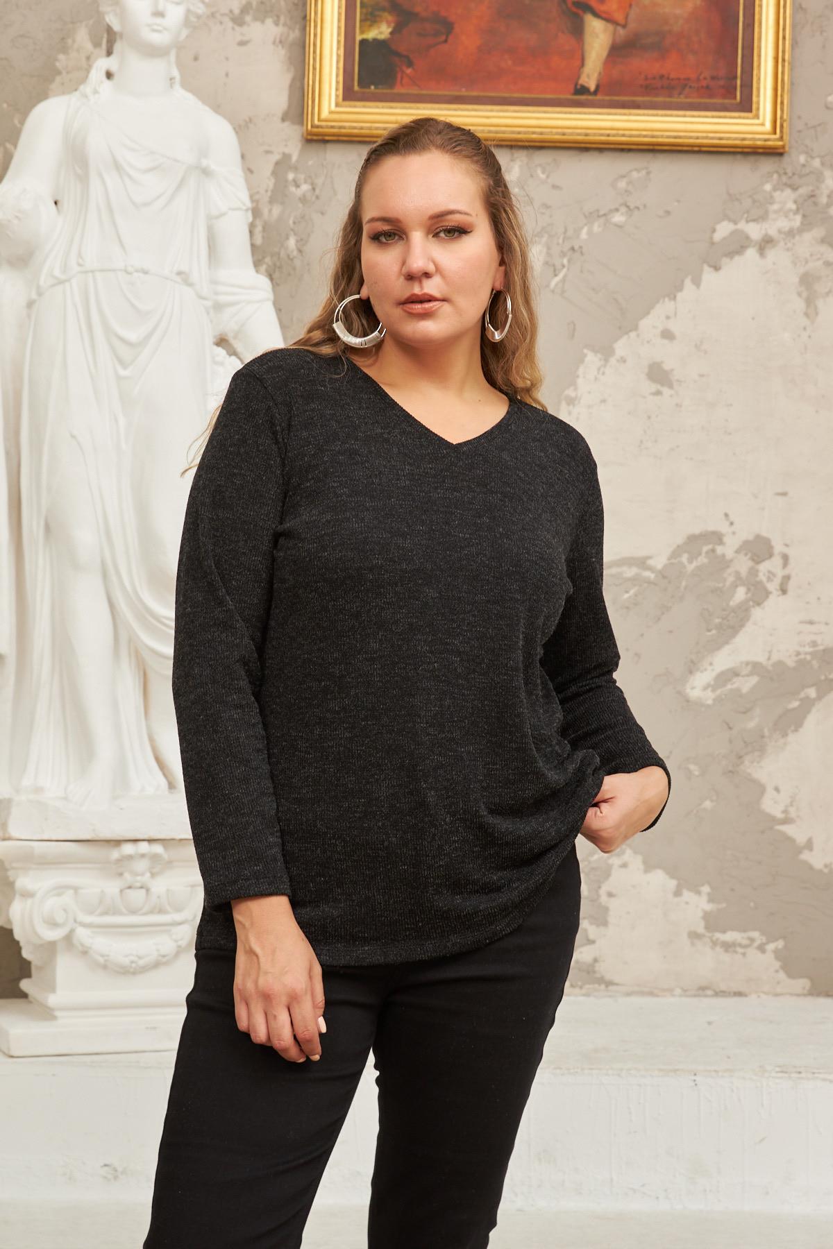 V Yaka Büyük Beden Siyah Örme Kazak