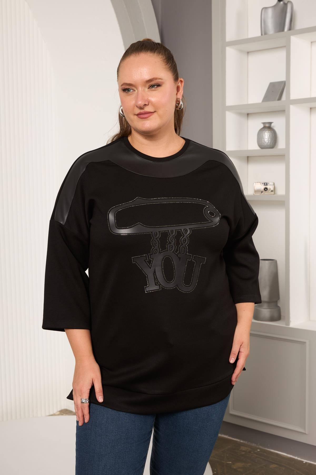 Büyük Beden Taş ve Deri Detaylı Bluz Siyah