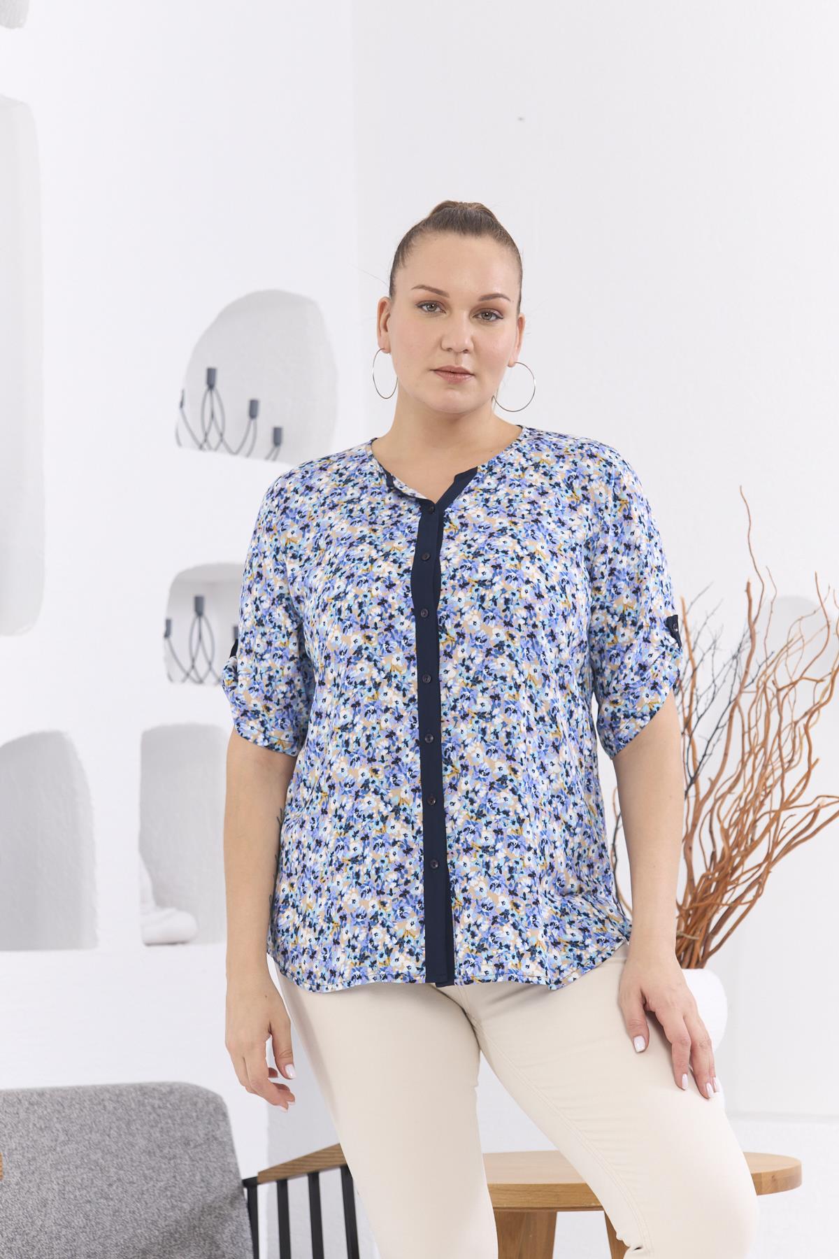 Çiçek Desenli Patlı Büyük Beden Lacivert Gömlek