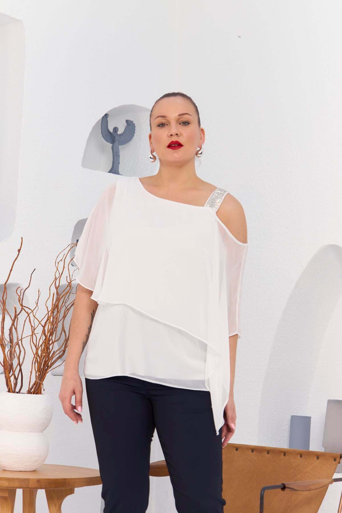 Omuz Taş Detay İçlikli Şifon Büyük Beden Bluz Beyaz