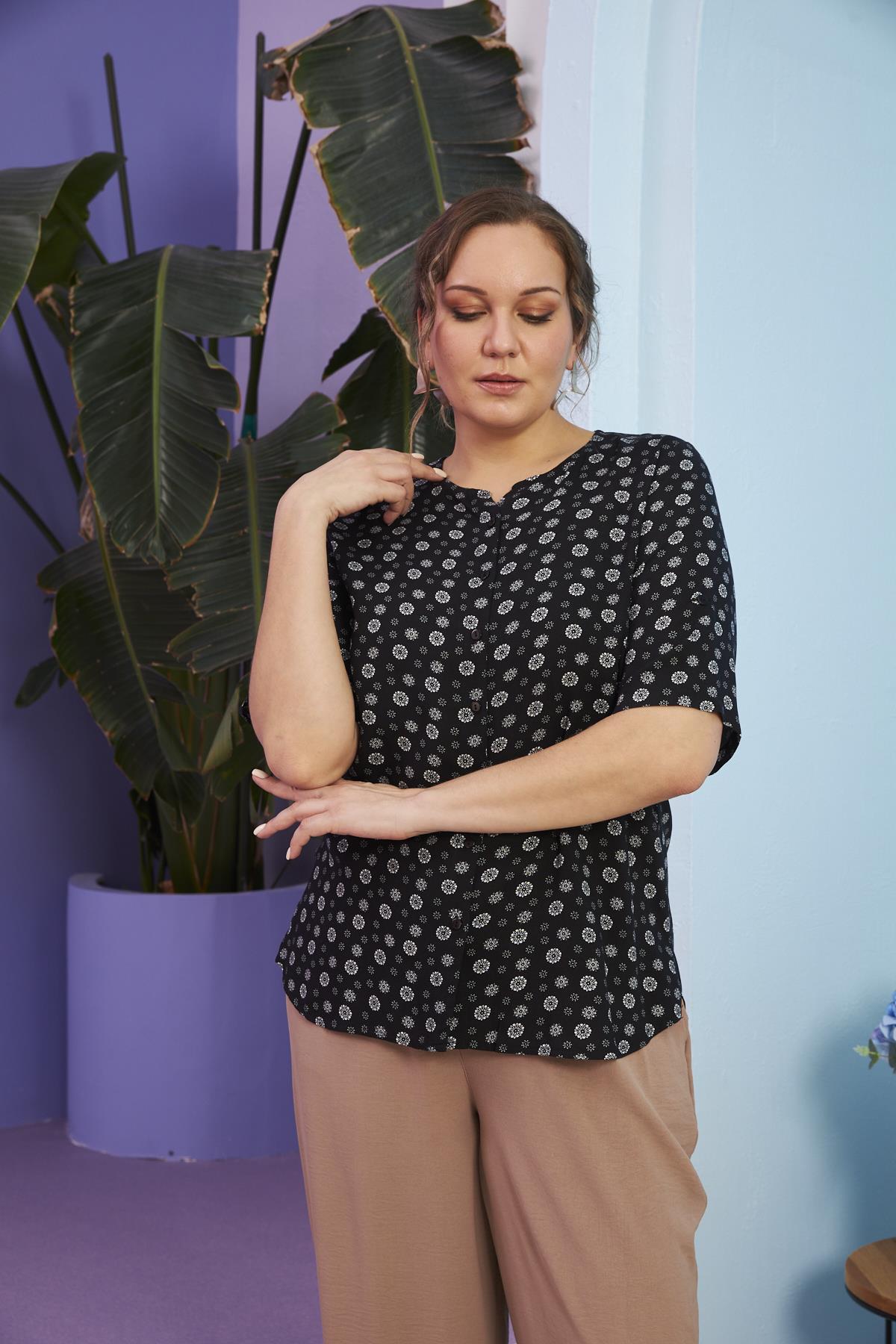 Mini Çiçek Desenli Büyük Beden Siyah Gömlek