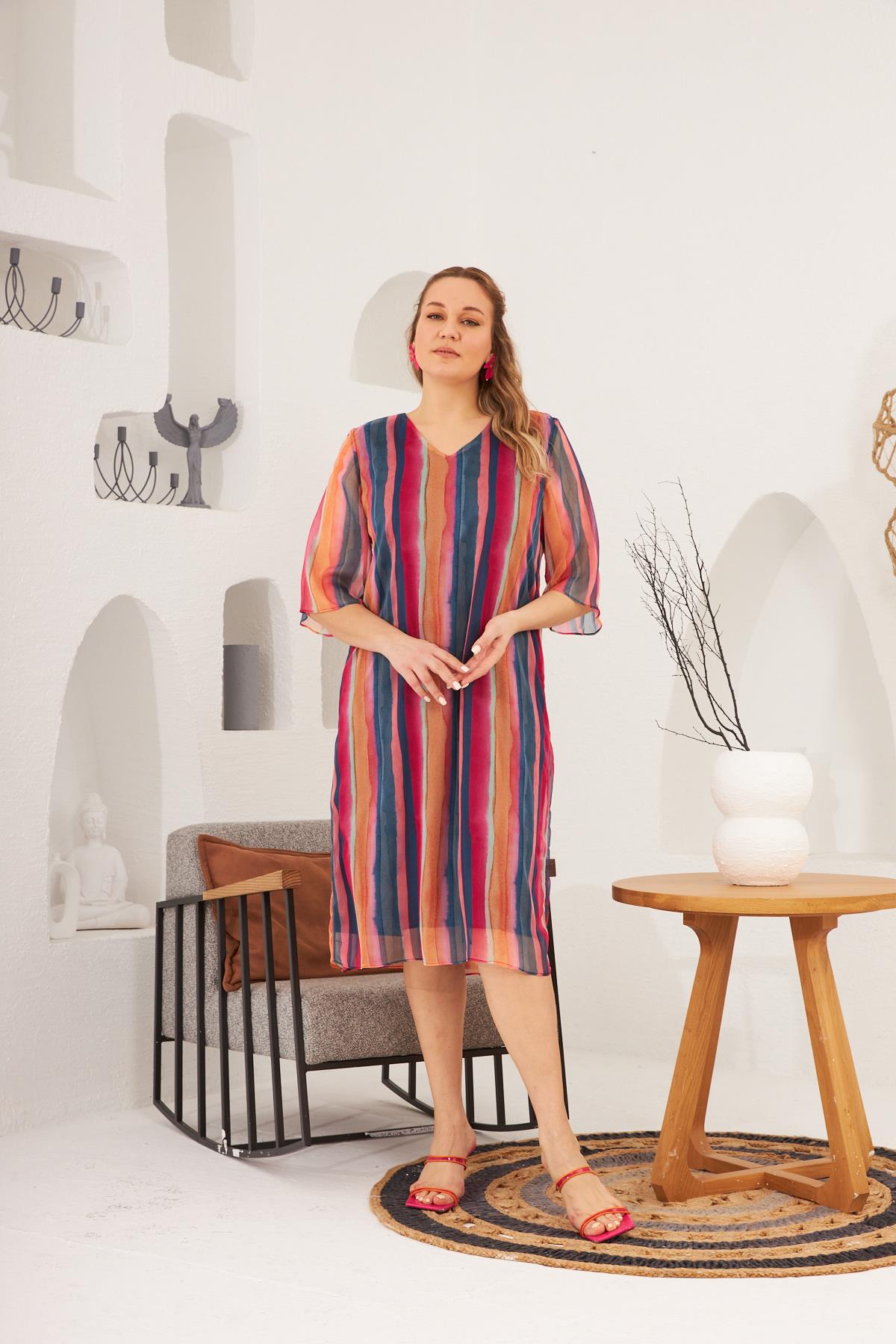 Desenli Büyük Beden Lacivert Elbise