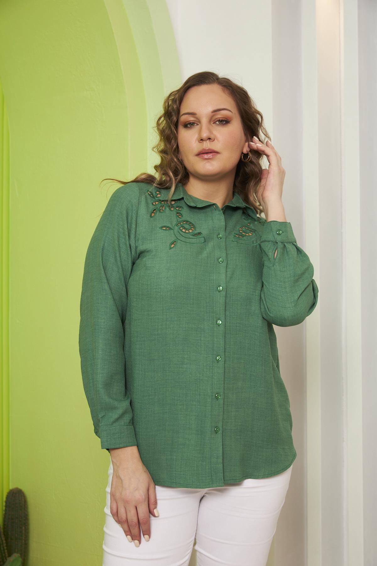 Yaka Lazer Kesimli Nakışlı Büyük Beden Yeşil Gömlek