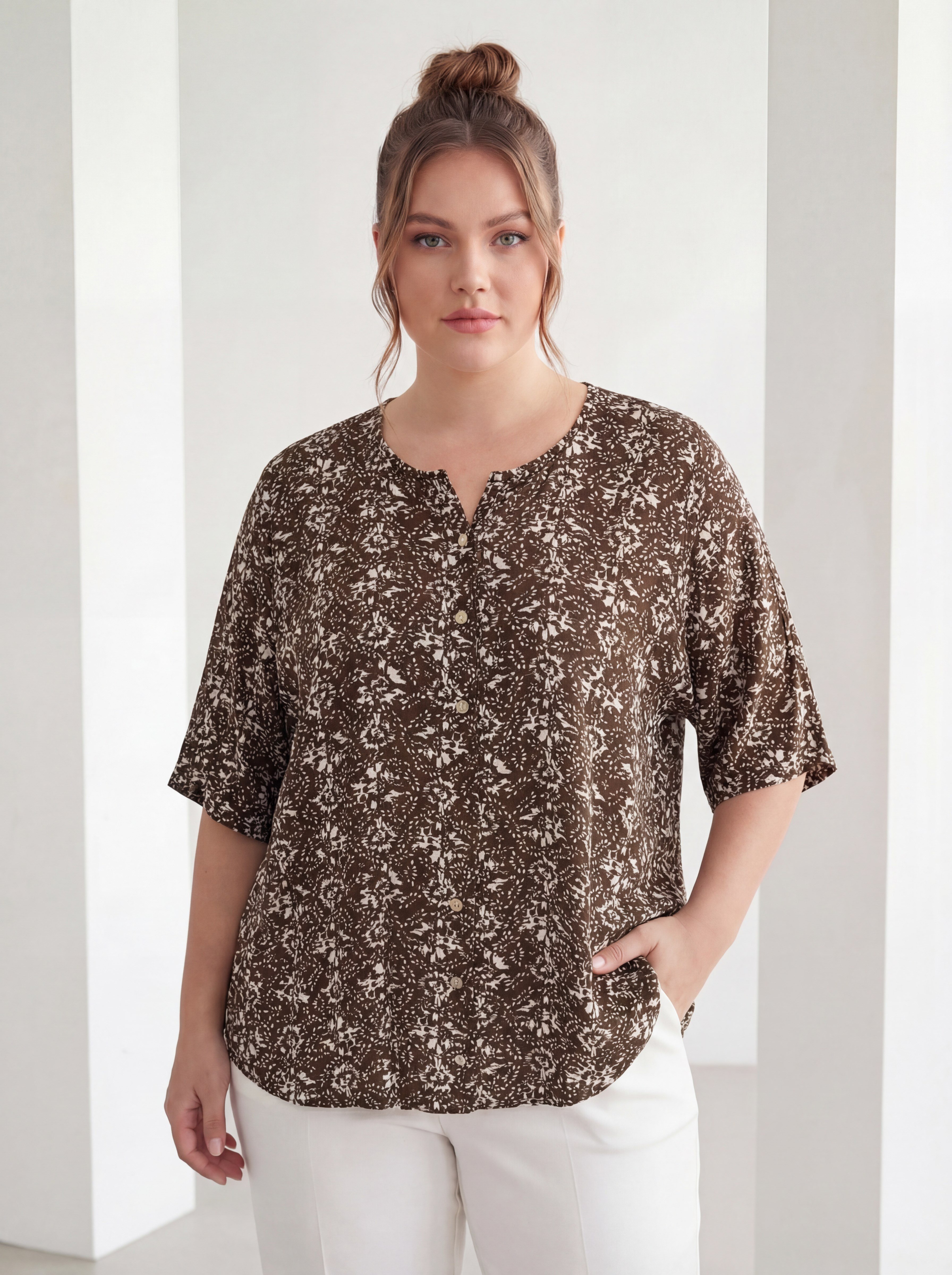 Hakim Yaka Kısa Kol Büyük Beden Gömlek Kahve