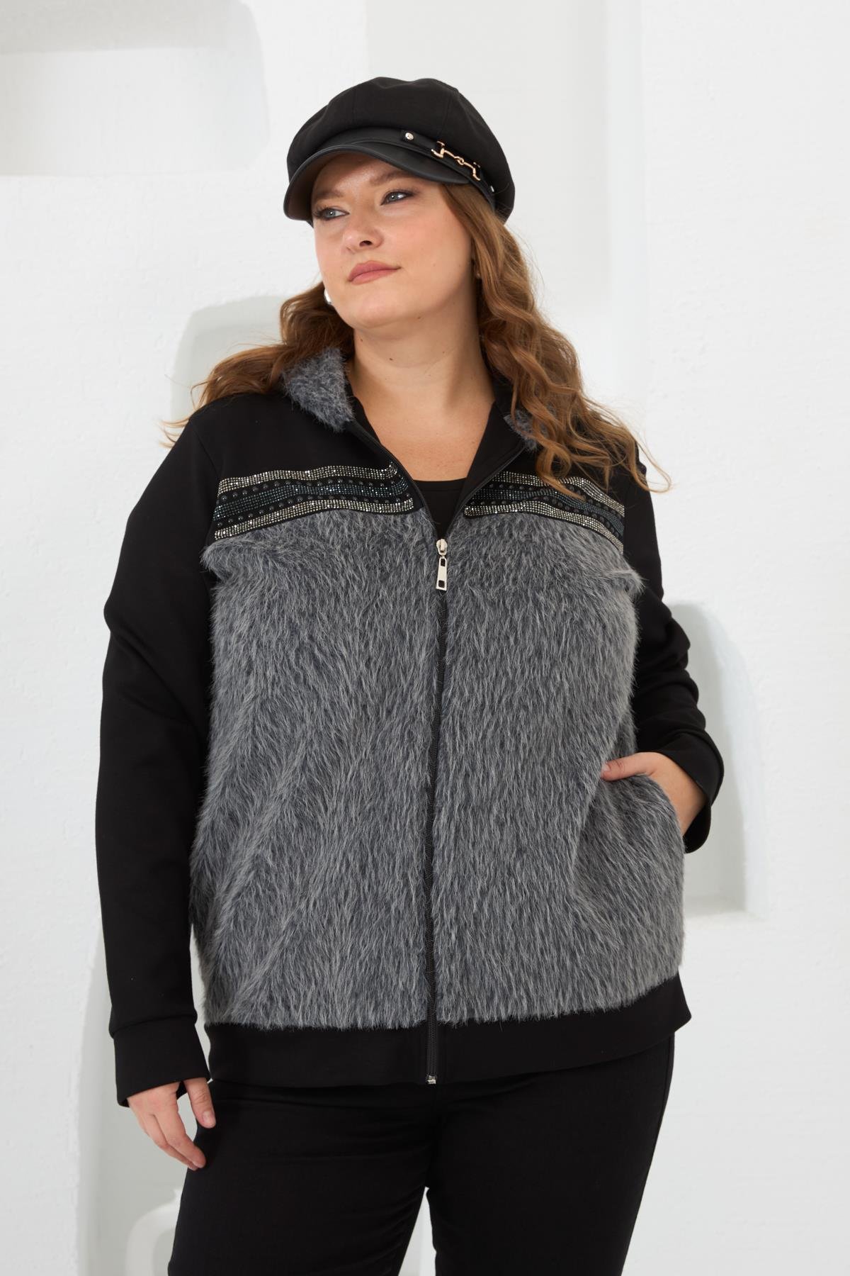 Kaşe Garnili Taşlı Büyük Beden Eşofman Üstü Siyah