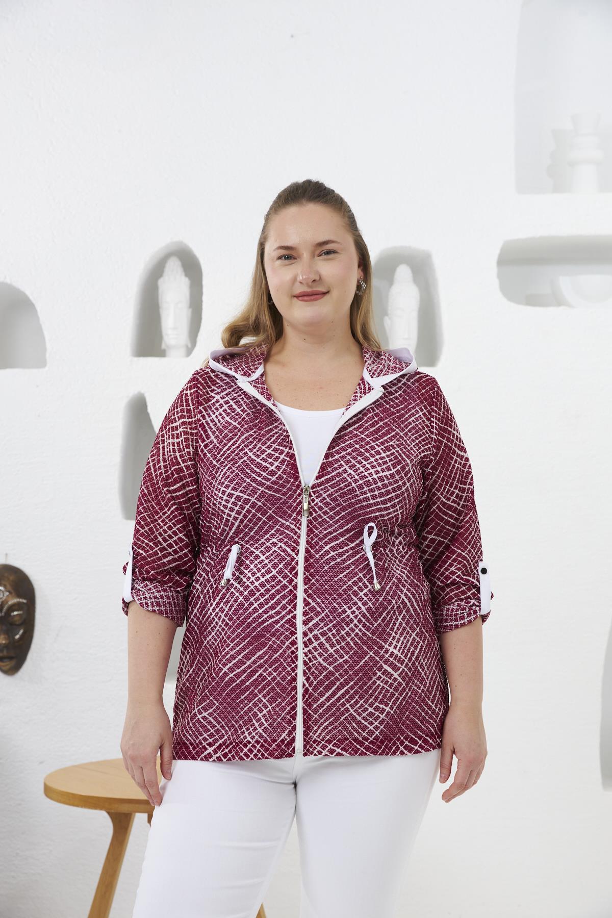 Kol Detaylı Büyük Beden Kapşonlu File Trenç Mürdüm