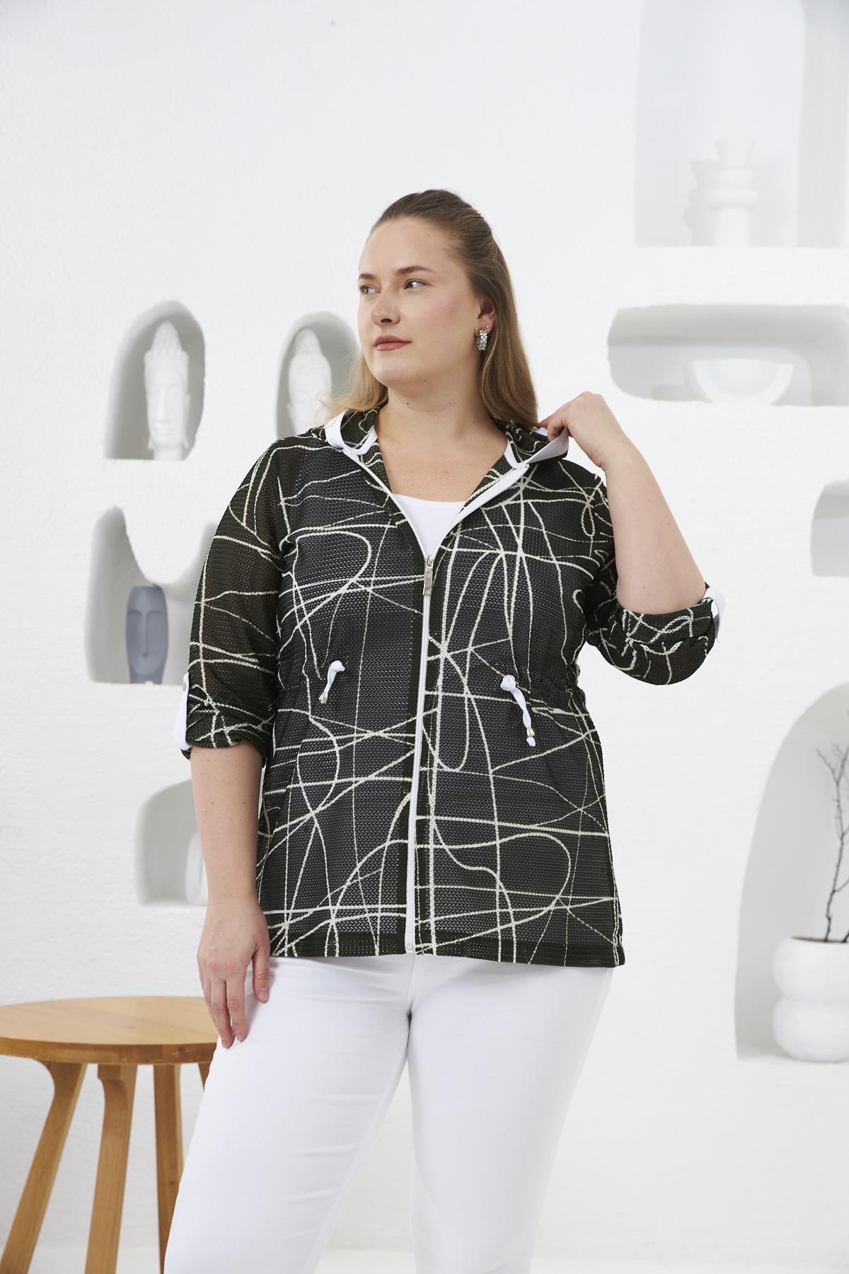 Kol Detaylı Büyük Beden Kapşonlu File Trenç Haki