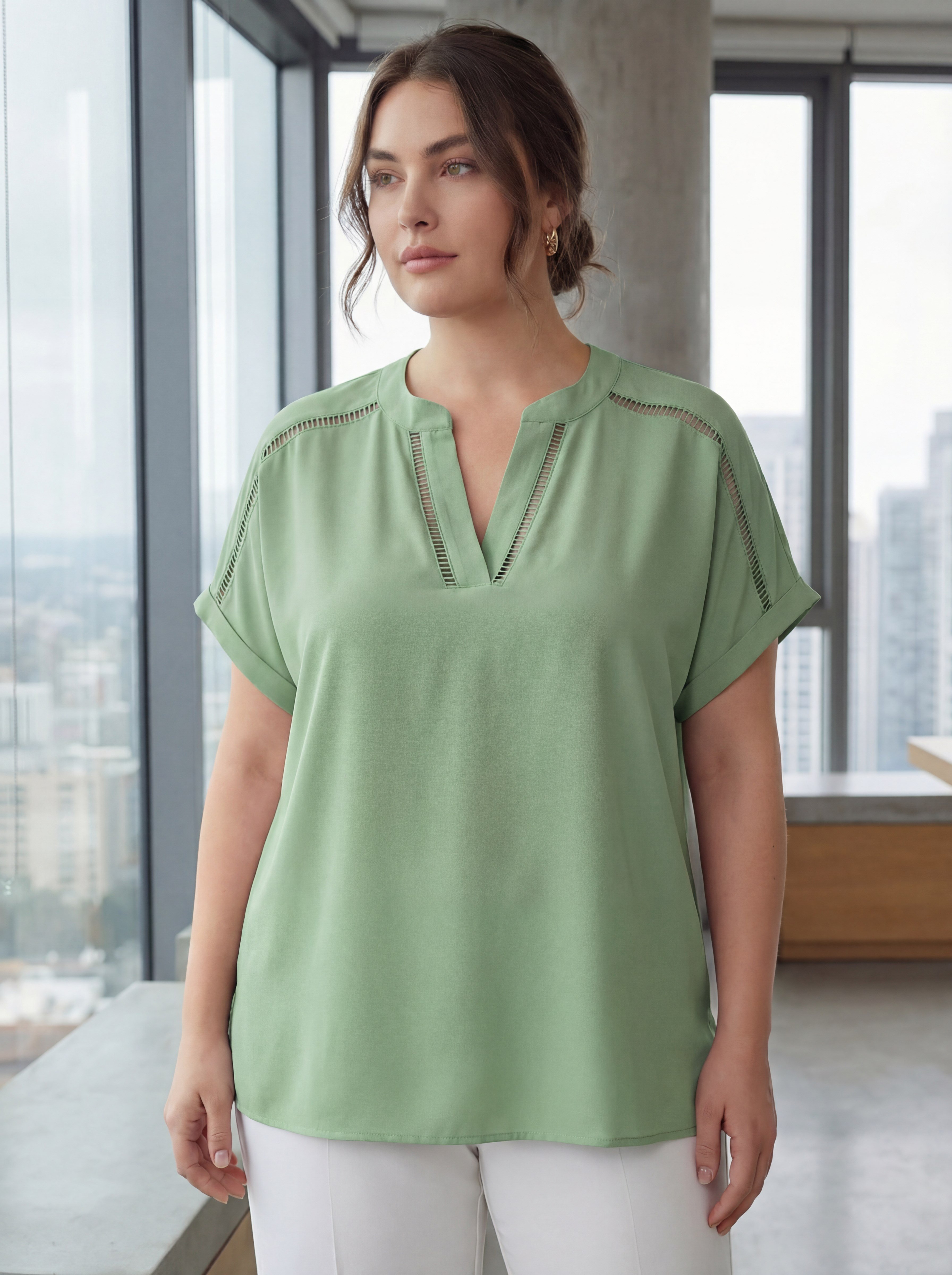 Kroşete Detaylı Büyük Beden Bluz Çağla Yeşili