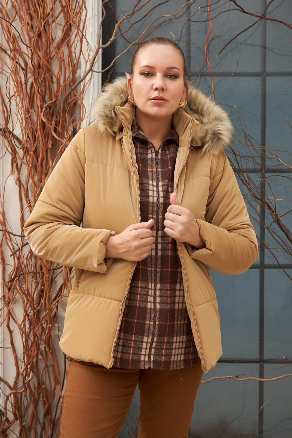 Kapşonlu Parlak Kumaş Büyük Beden Camel Şişme Mont