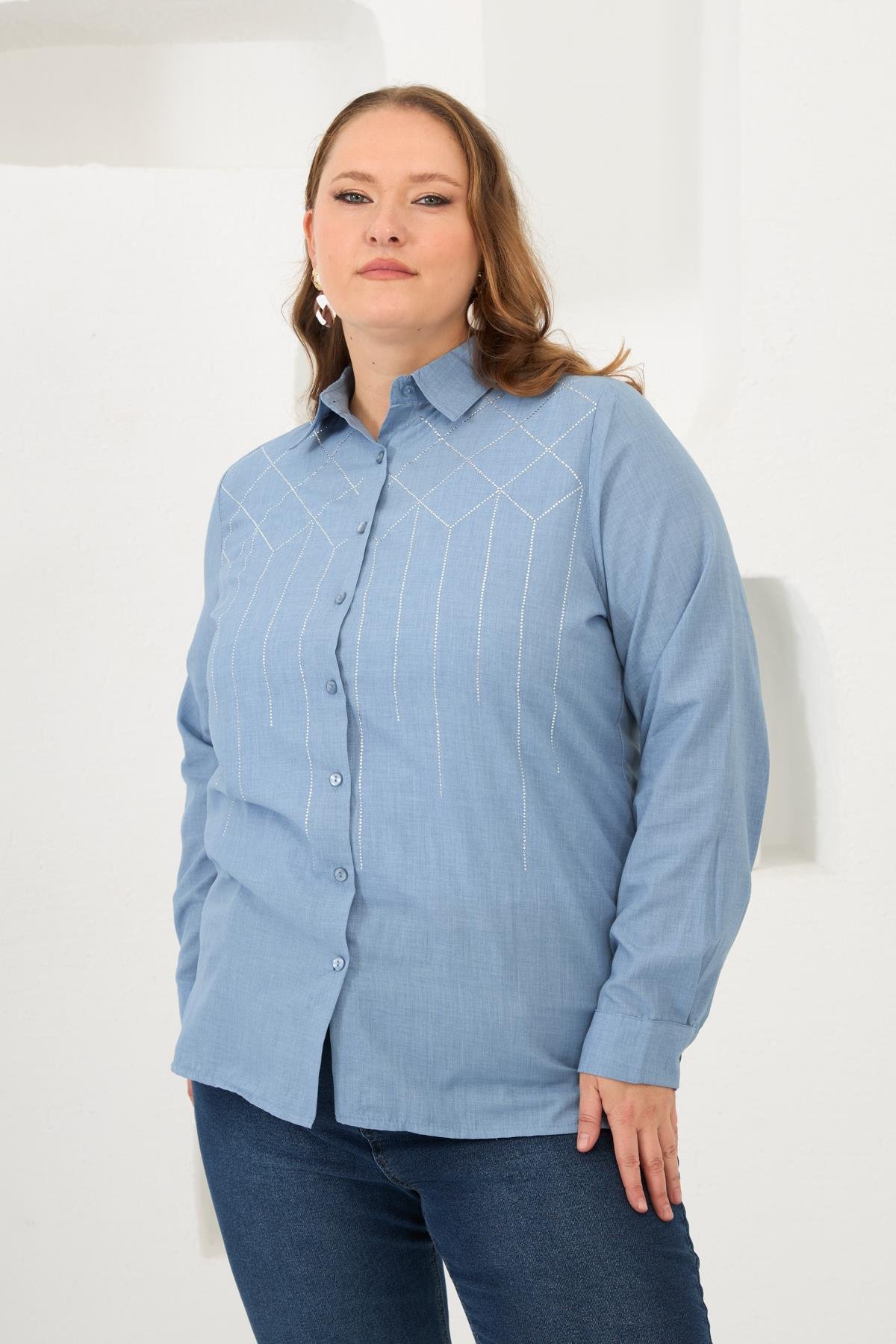 Ön Taş Detaylı Büyük Beden Gömlek Mavi