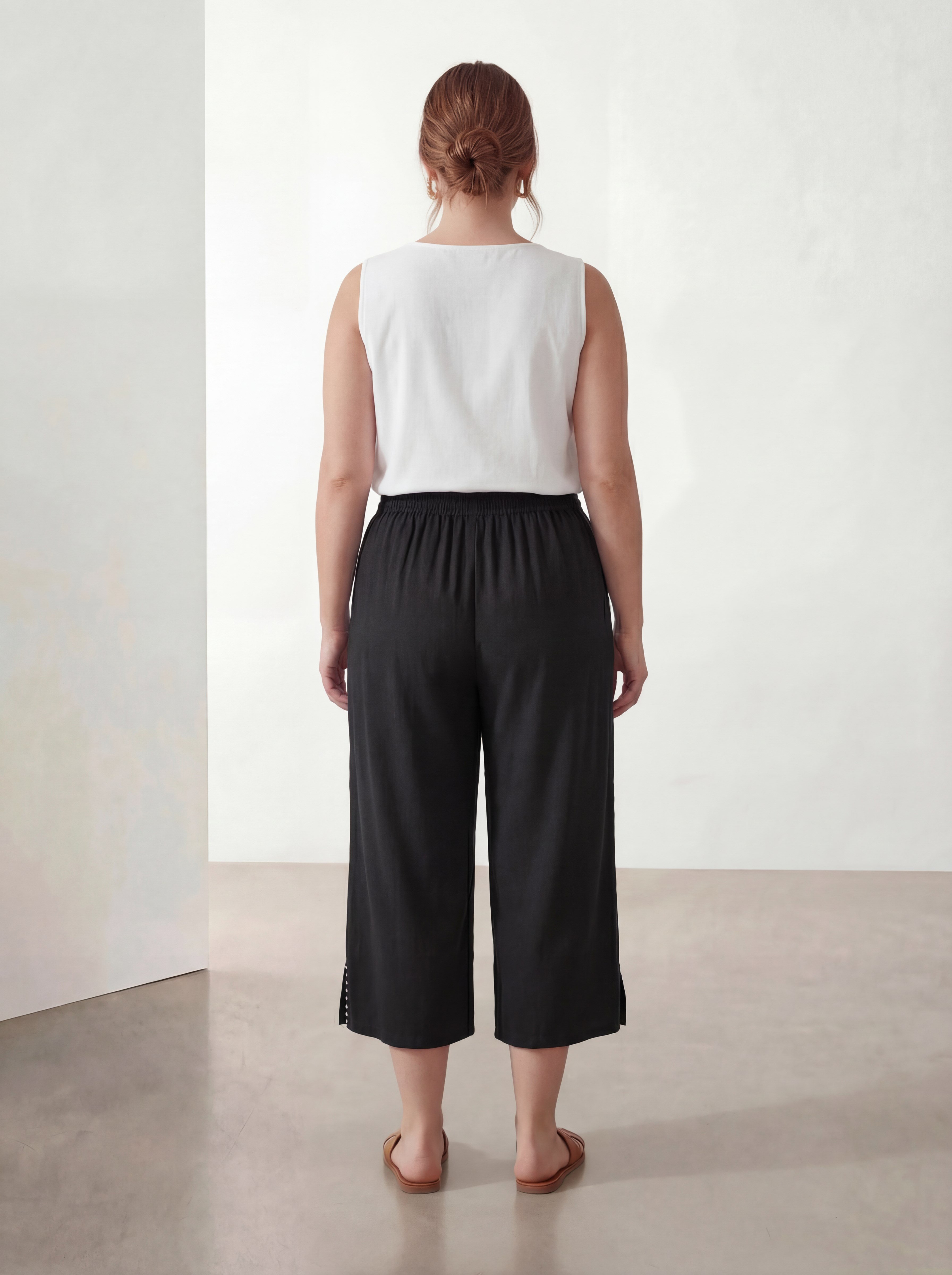 Paça Yırtmaçlı Taş Baskılı Kadın Büyük Beden Kapri Siyah