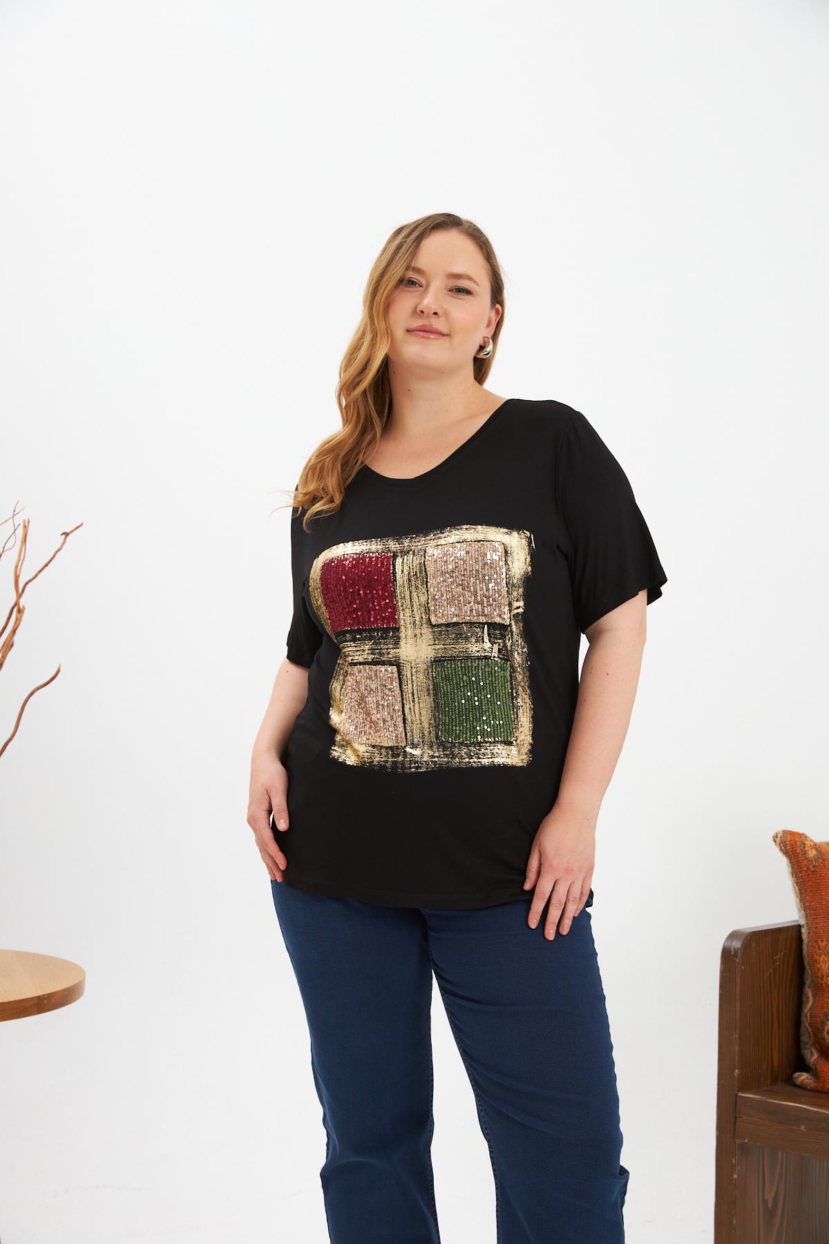 Pul Payet Dört Renk Bloklu Büyük Beden Tişört Siyah