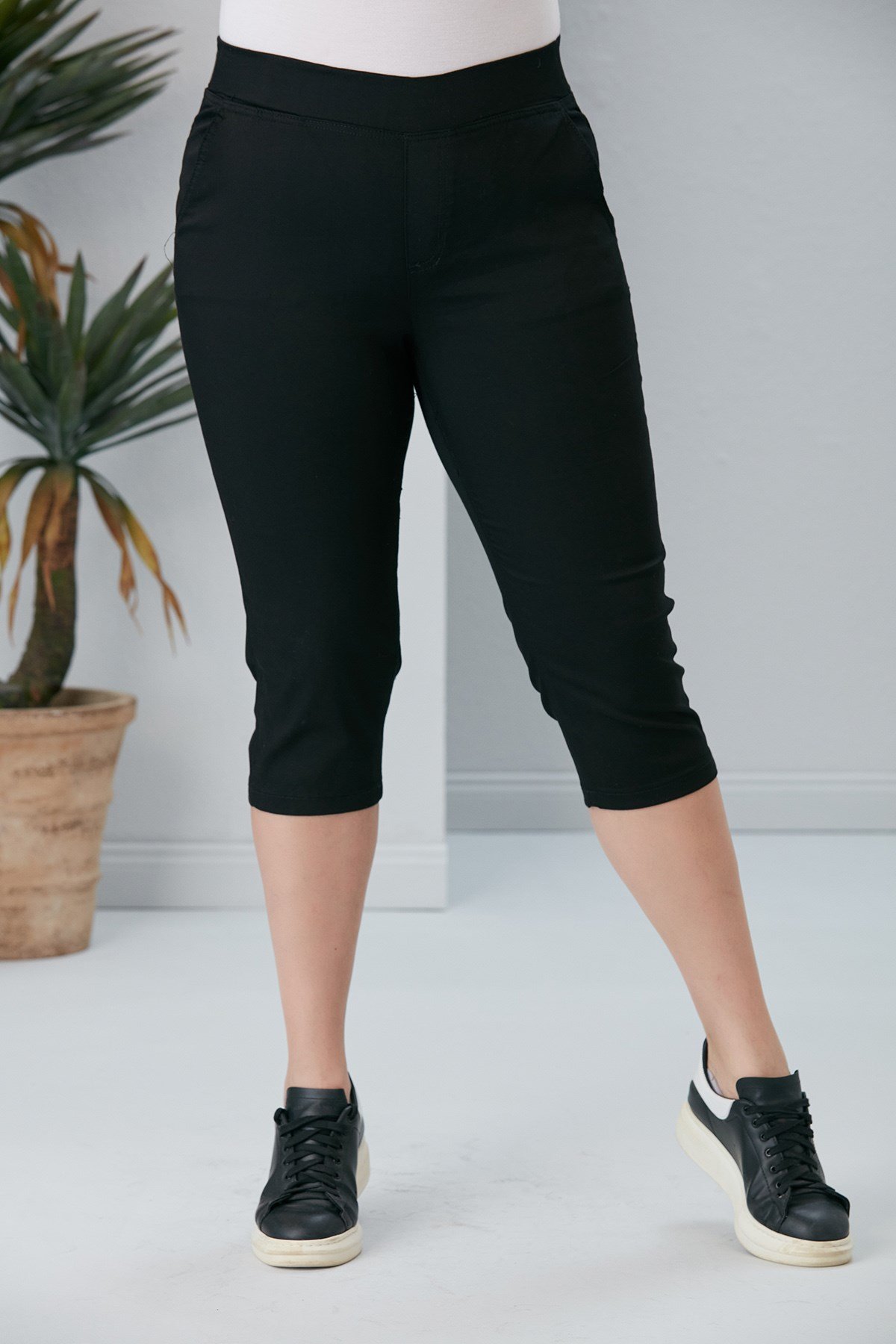 Beli Lastikli Büyük Beden Siyah Kapri