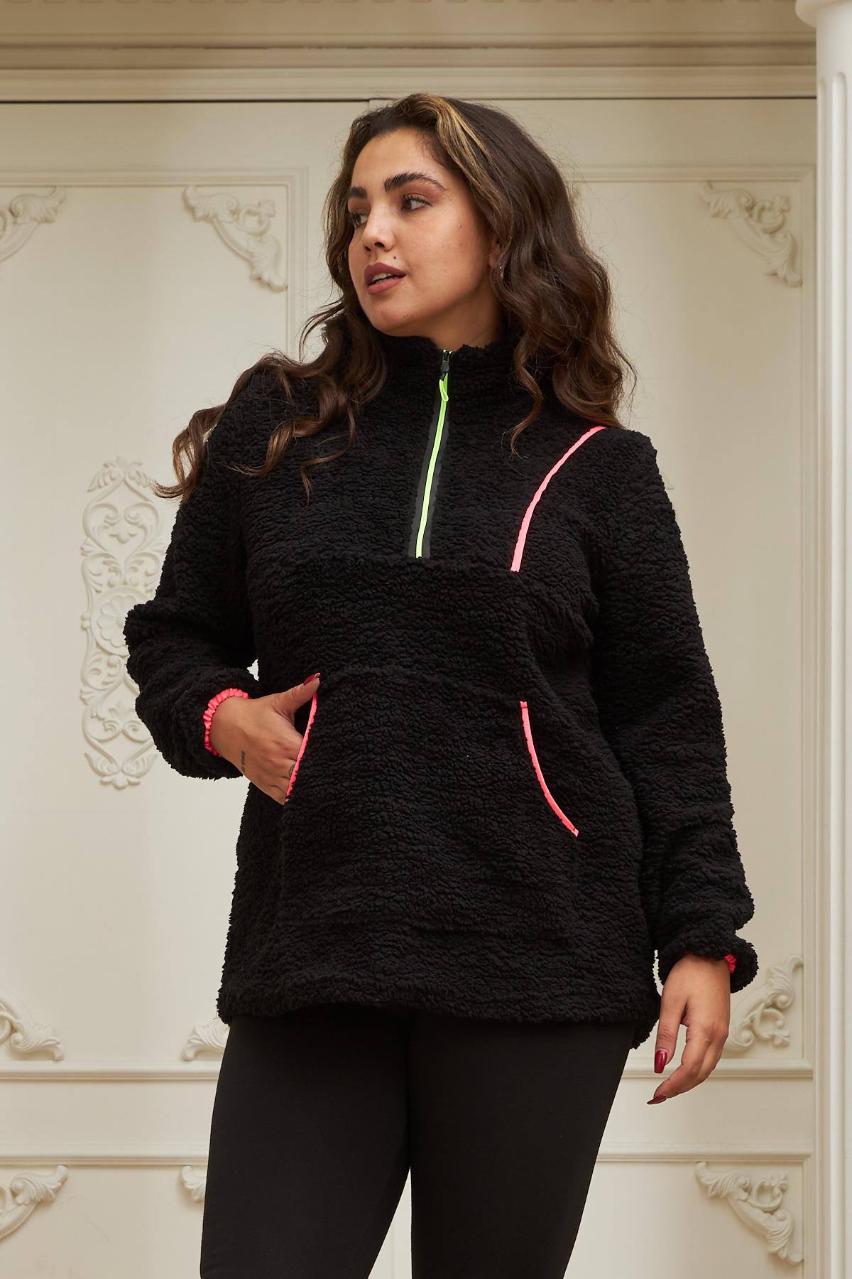 Biye Detaylı Büyük Beden Siyah Kıvırcık Sweatshirt