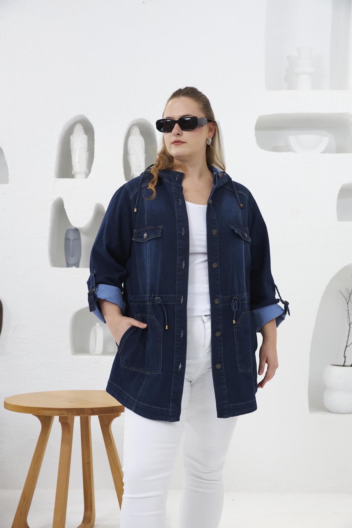 Cep Detaylı Büyük Beden Lacivert Kot Ceket