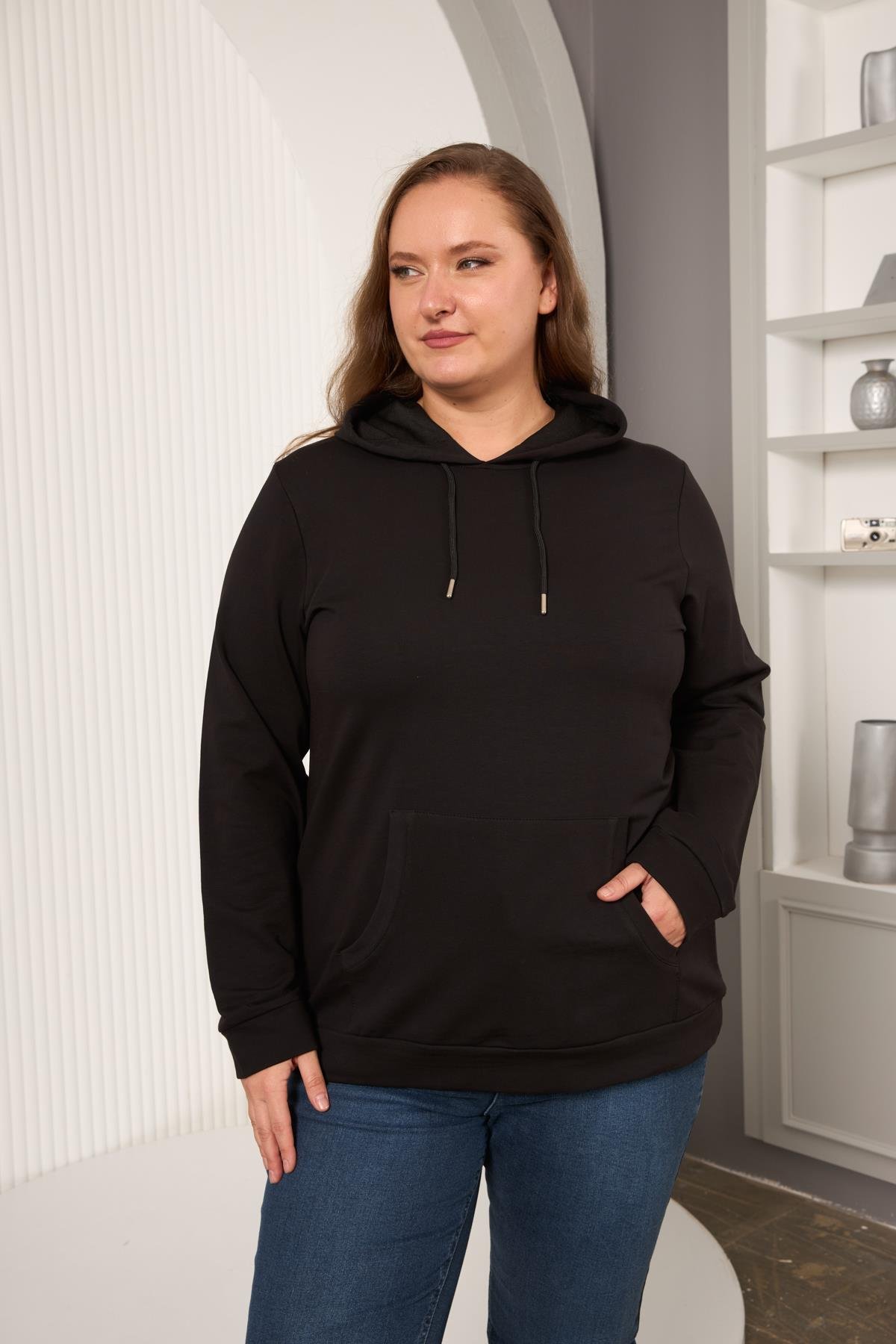 Kapşonlu Büyük Beden Siyah Sweatshirt