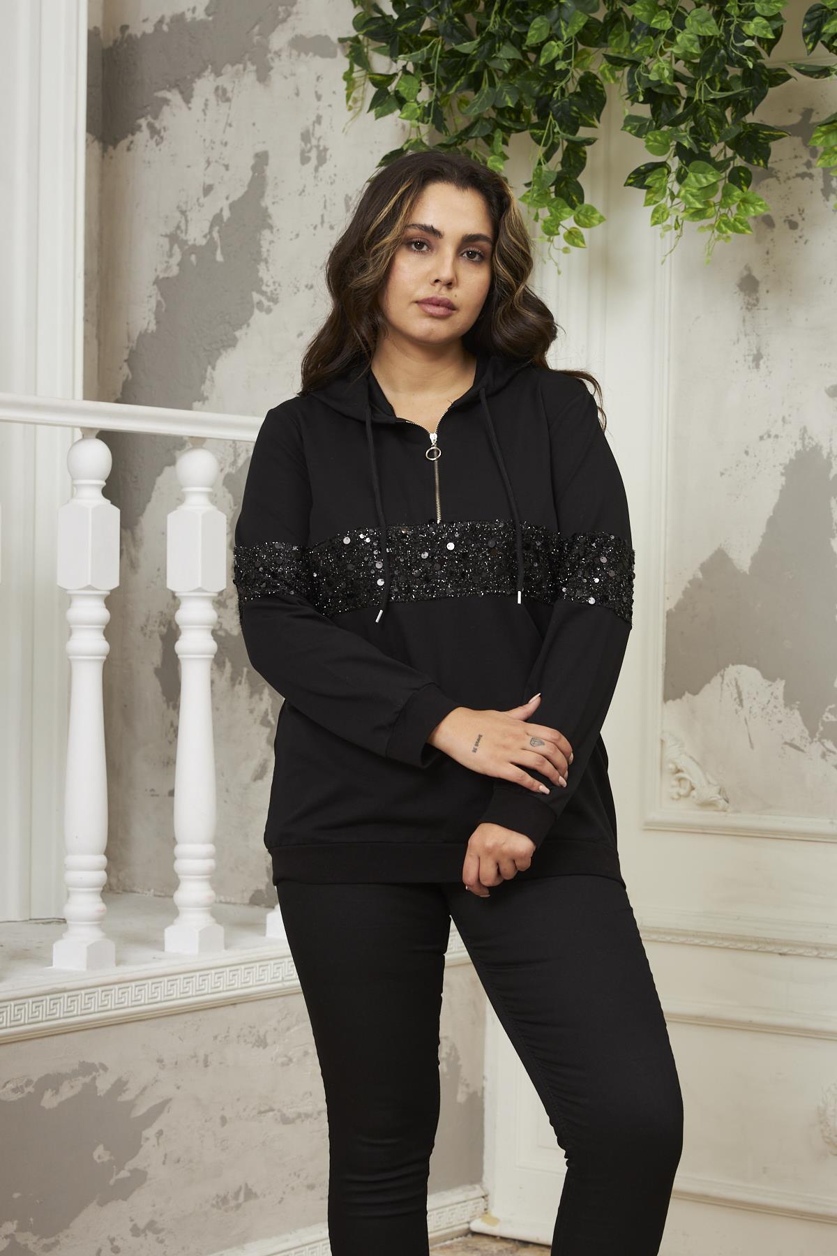 Pul Payet Detaylı Büyük Beden Siyah Sweatshirt