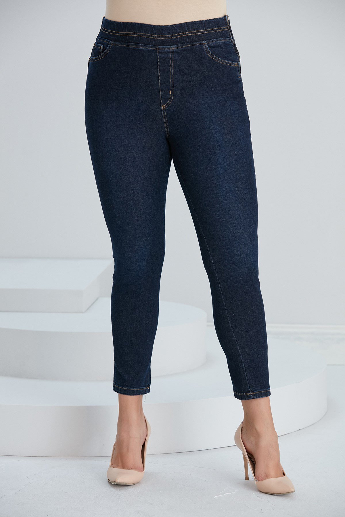 Yanları Fermuarlı Beli Lastikli Büyük Beden Lacivert Kot Pantolon